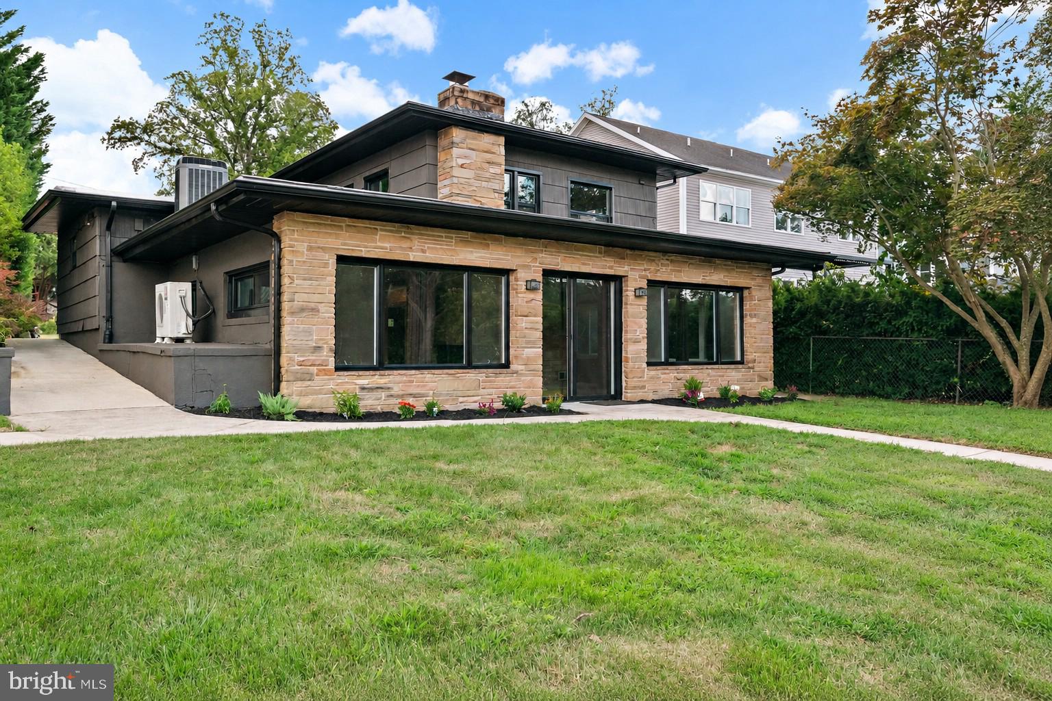 744-A OAK GROVE CIRCLE