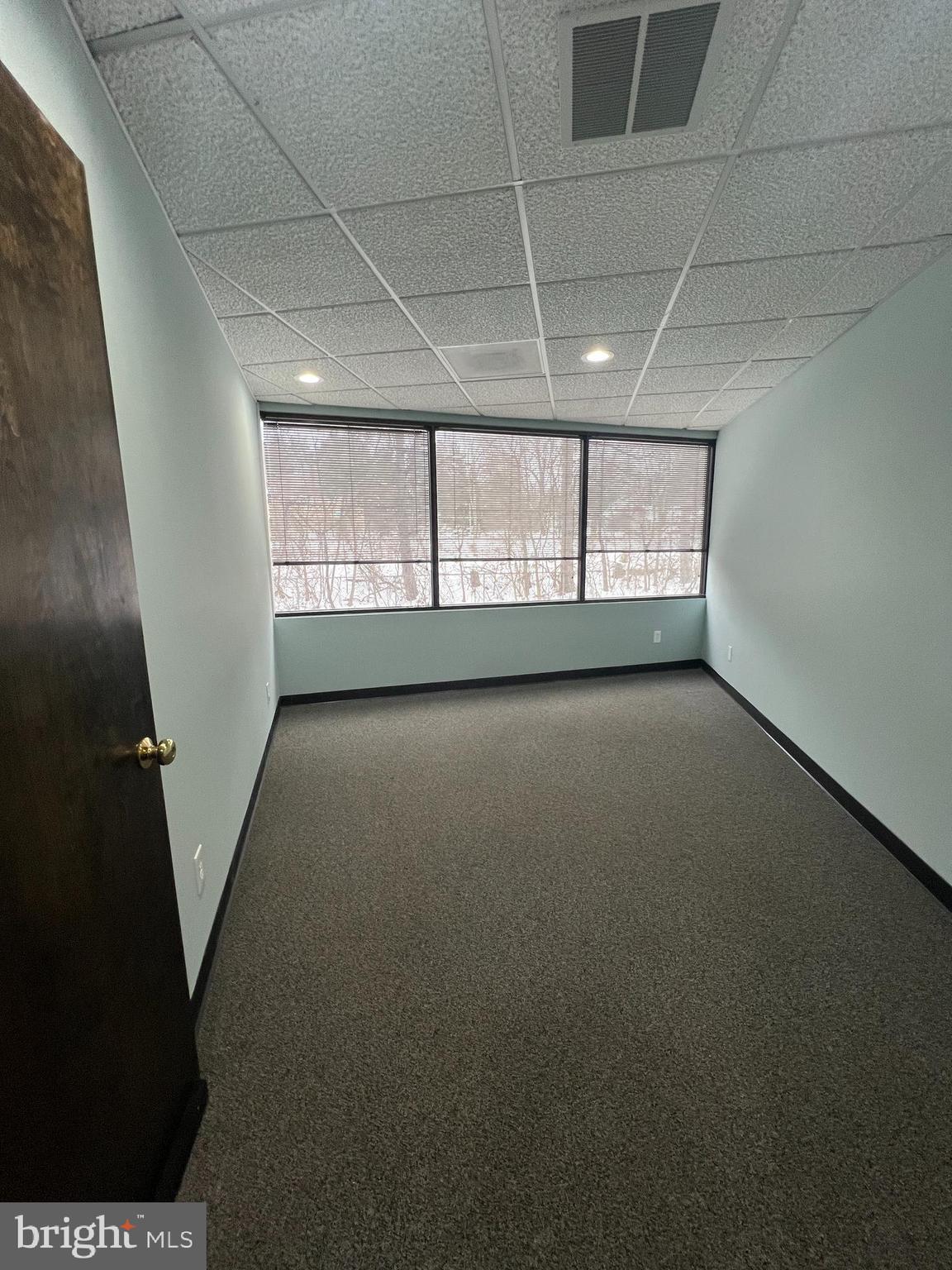 250 W LANCASTER AVENUE 275