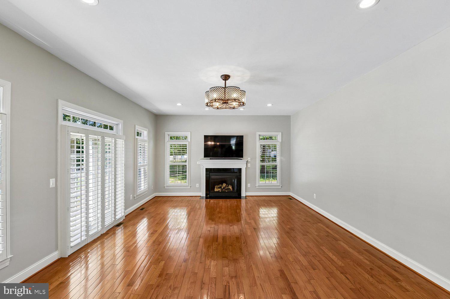 MAGOTHY PINES ESTATES - Residential