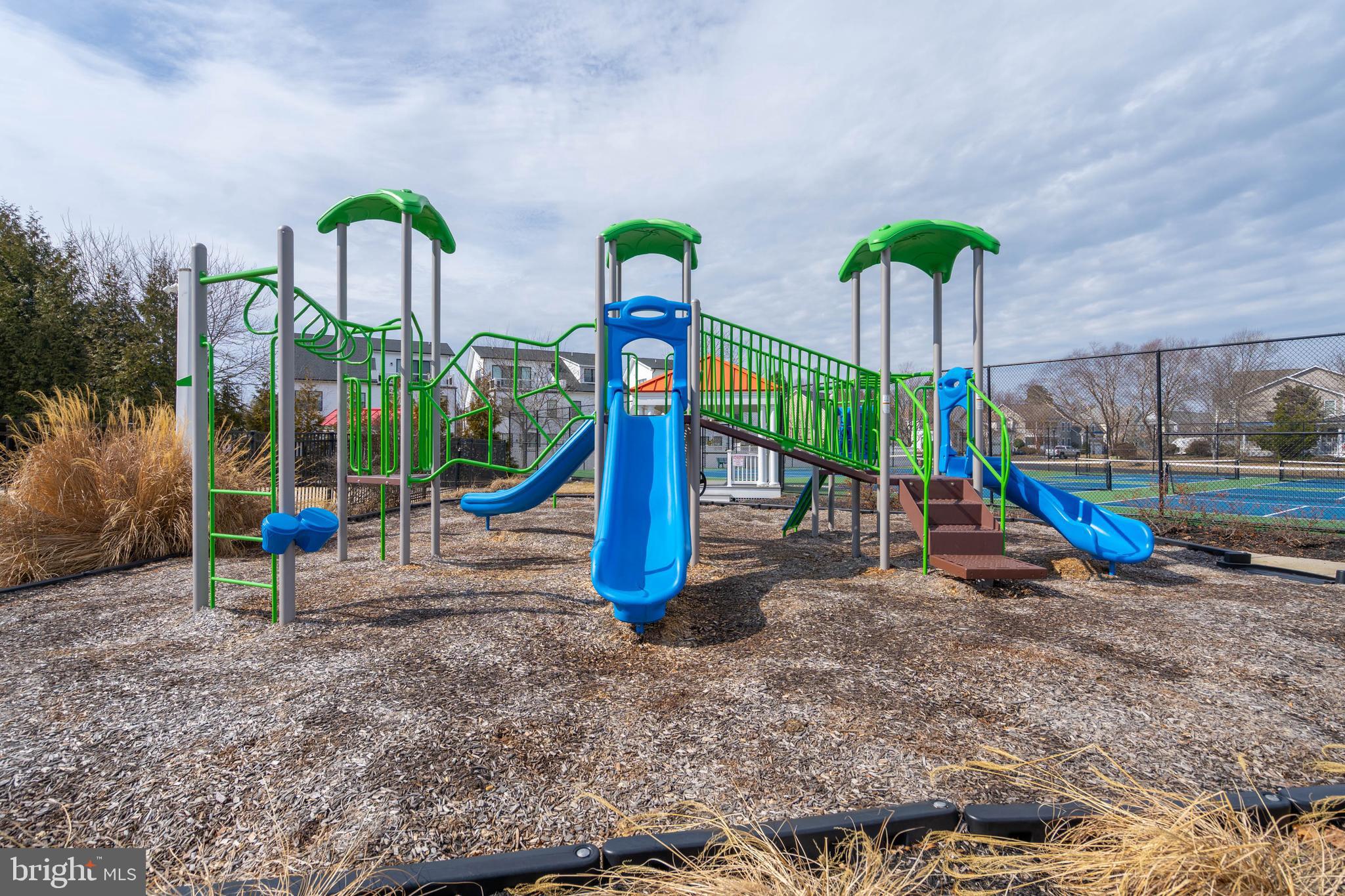 BETHANY LAKES - Residential