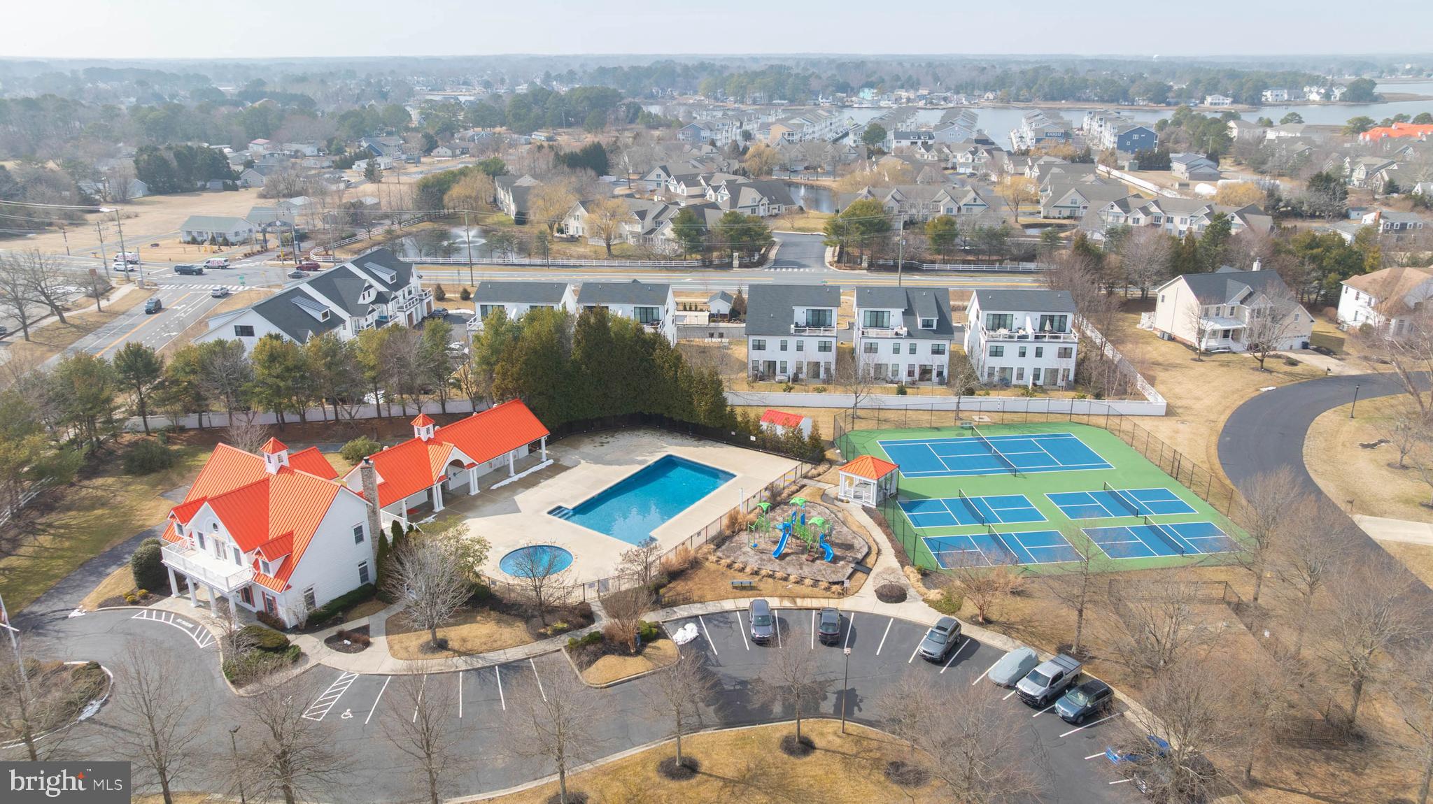 BETHANY LAKES - Residential