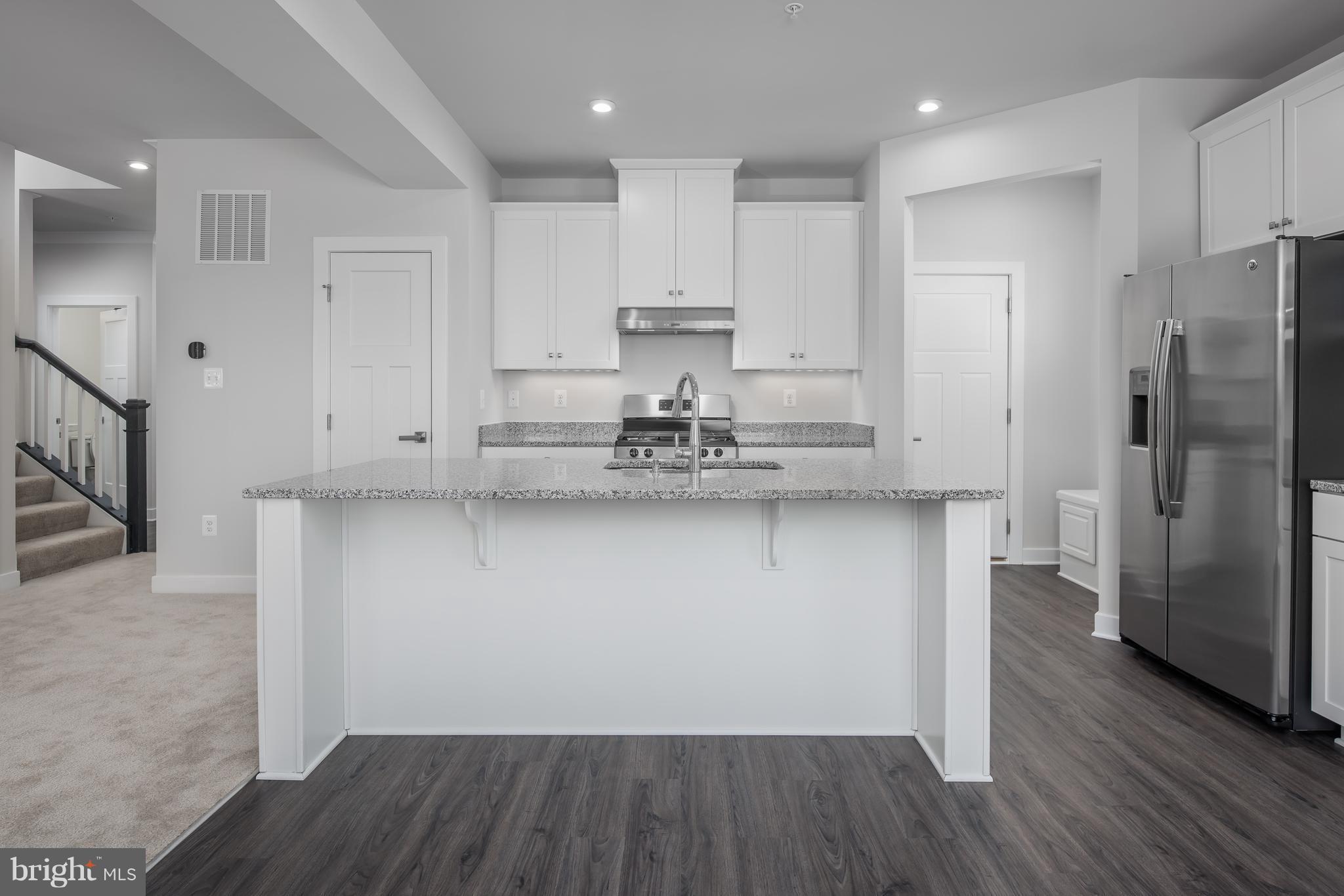 REYNOLD'S OVERLOOK - Residential