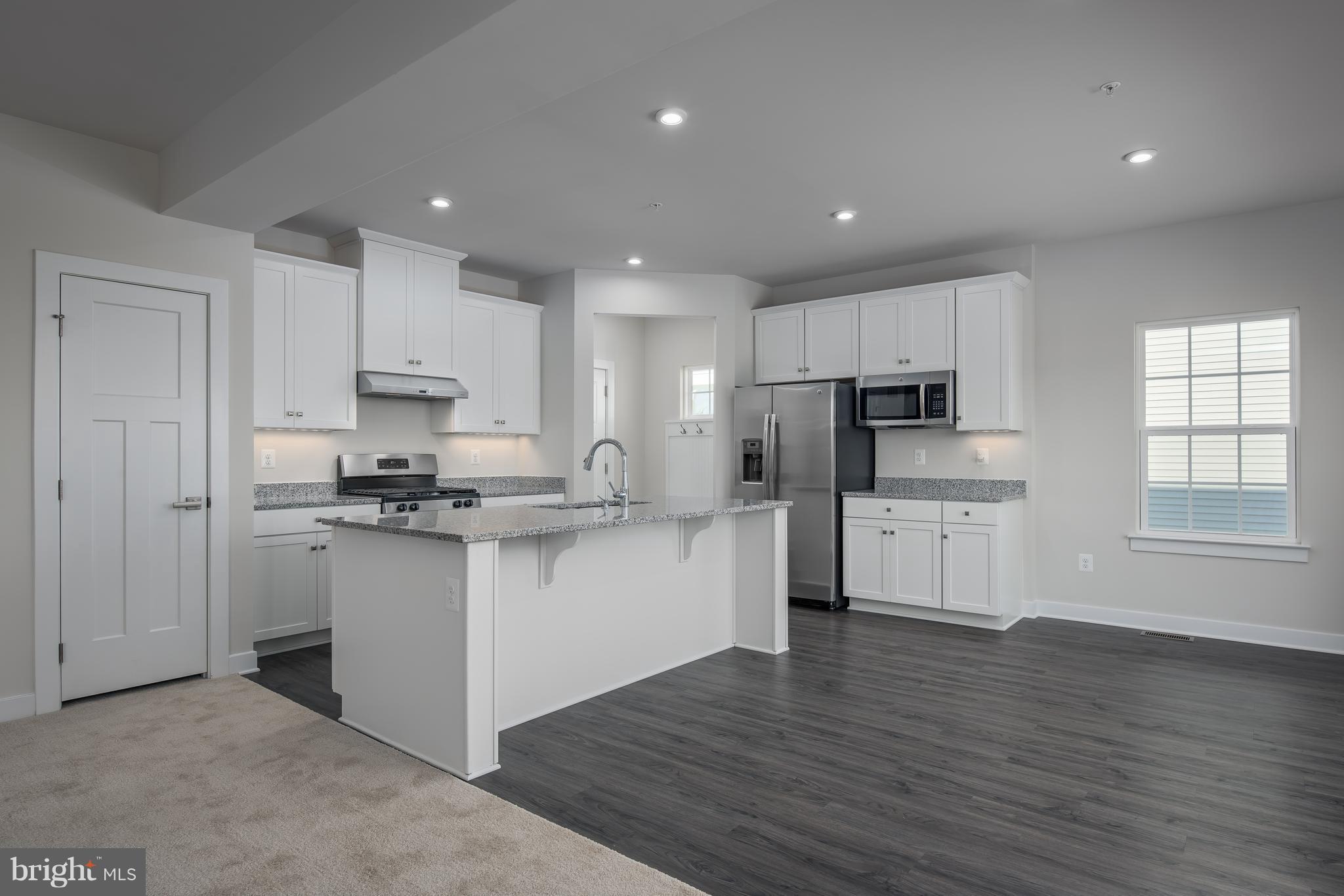 REYNOLD'S OVERLOOK - Residential