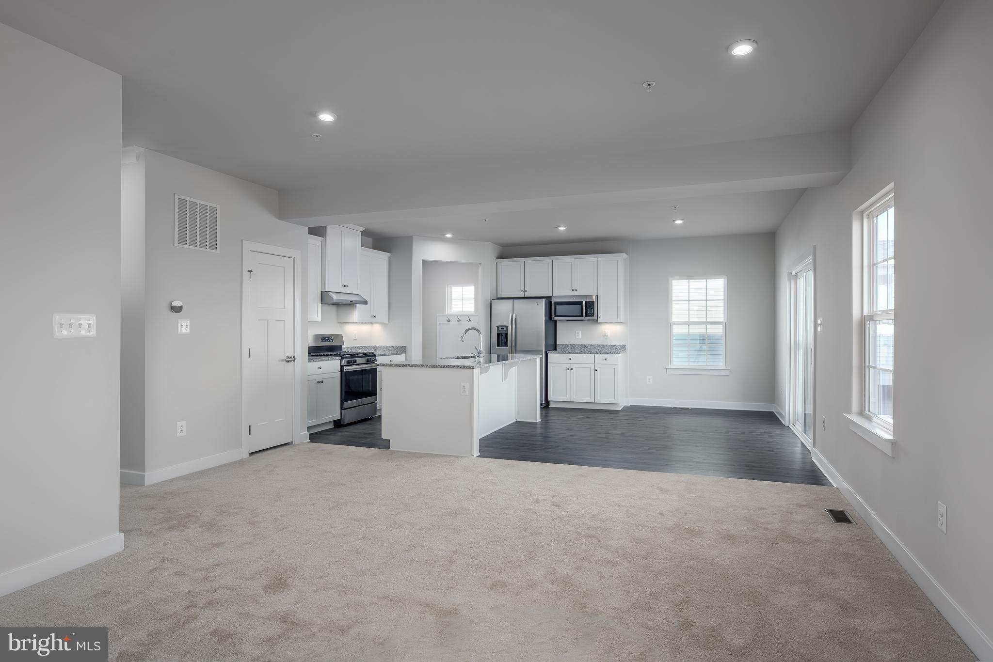 REYNOLD'S OVERLOOK - Residential