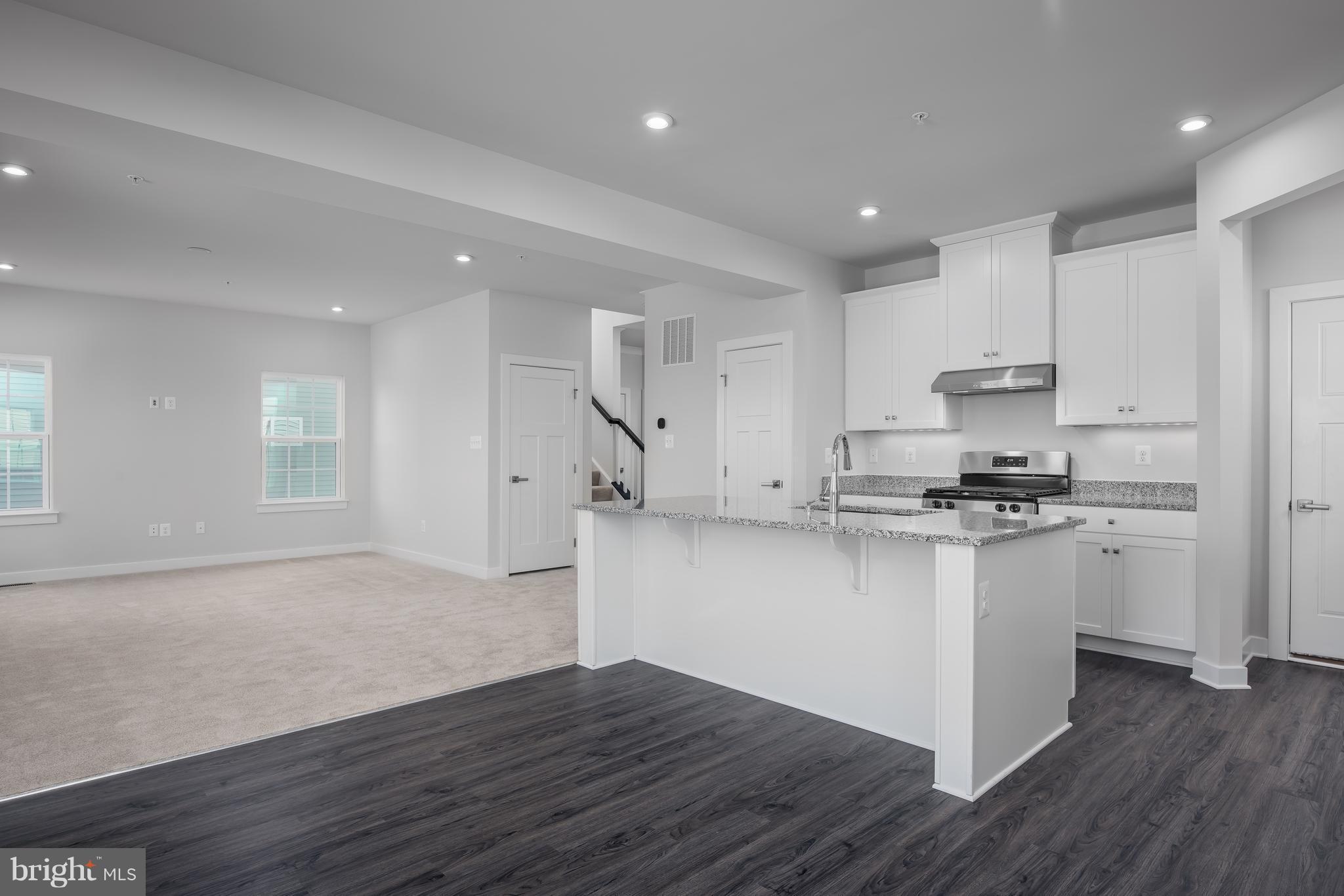 REYNOLD'S OVERLOOK - Residential