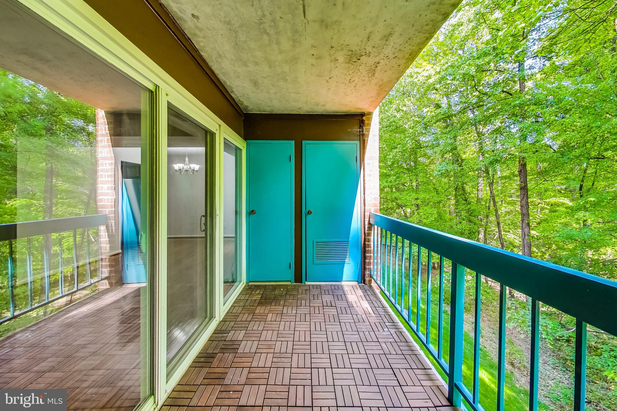 HUNTERS WOODS VILLAGE - Residential