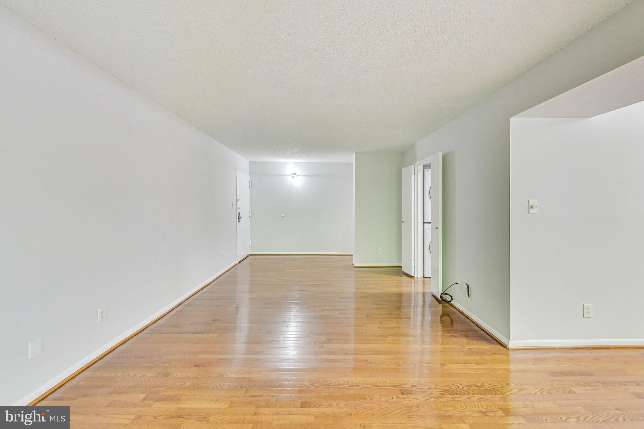 HUNTERS WOODS VILLAGE - Residential