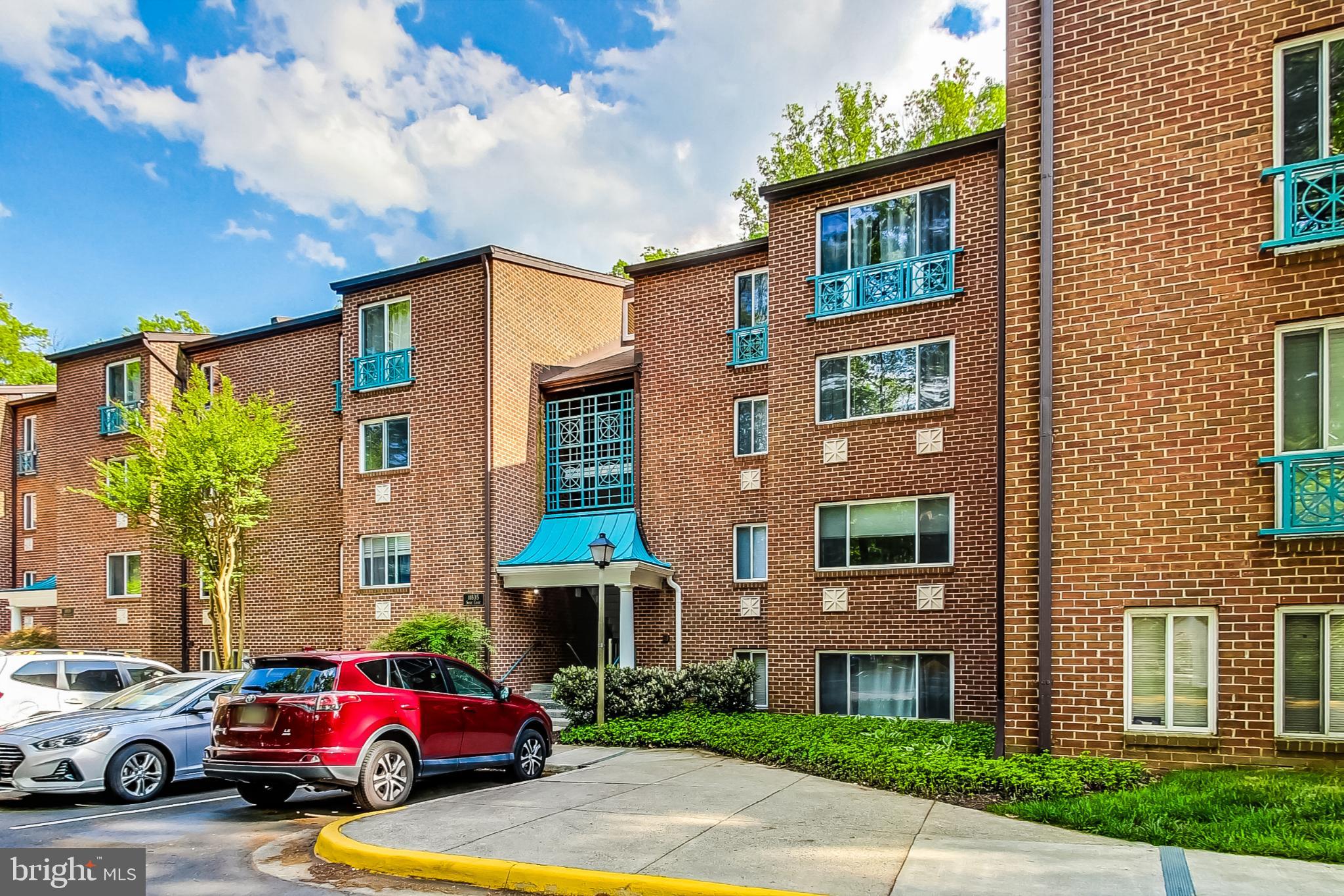 HUNTERS WOODS VILLAGE - Residential