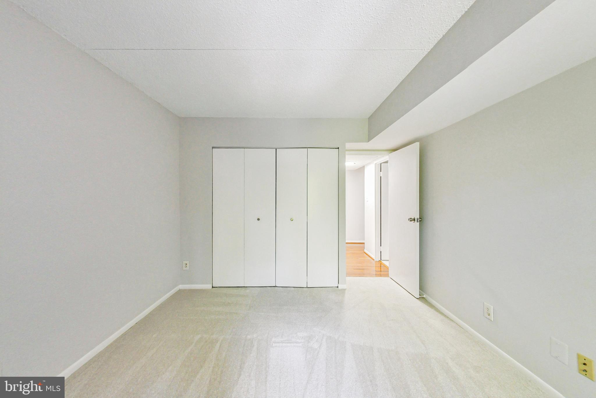 HUNTERS WOODS VILLAGE - Residential