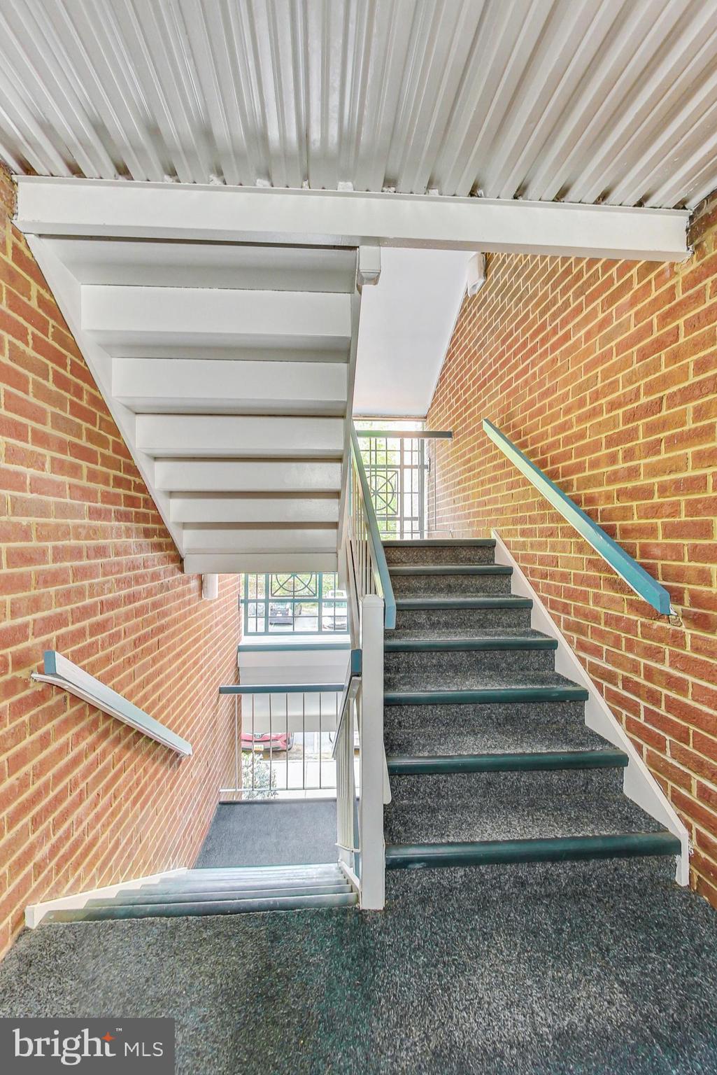 HUNTERS WOODS VILLAGE - Residential