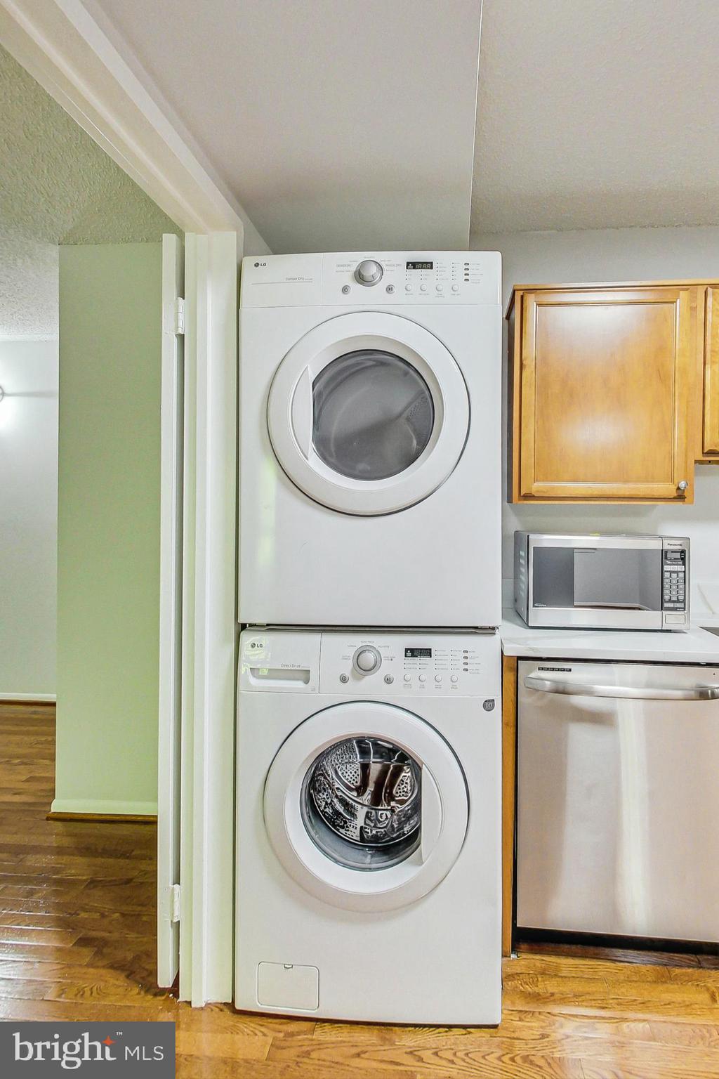 HUNTERS WOODS VILLAGE - Residential