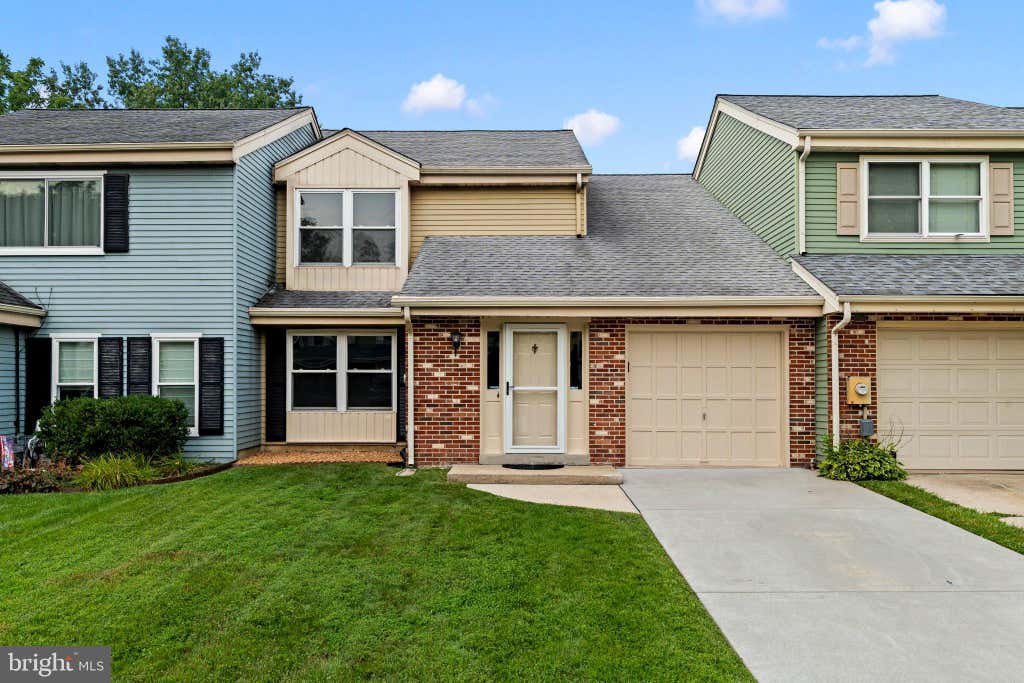 Photo of 144 Calderwood Lane, MOUNT LAUREL, NJ 08054 (MLS # NJBL2118522)