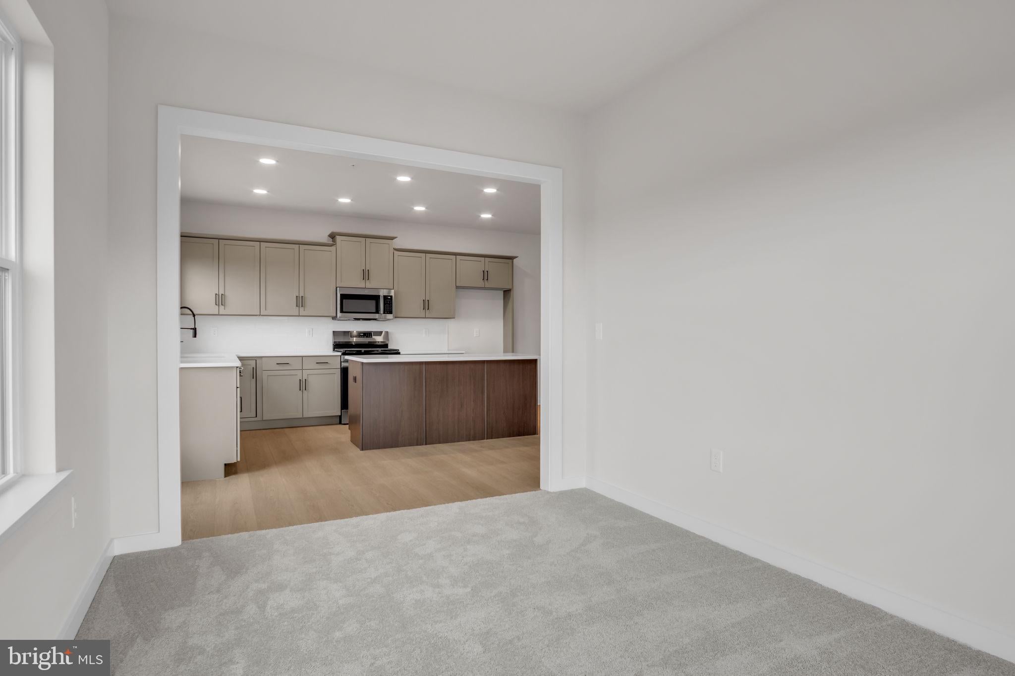194 TRAILSIDE COURT