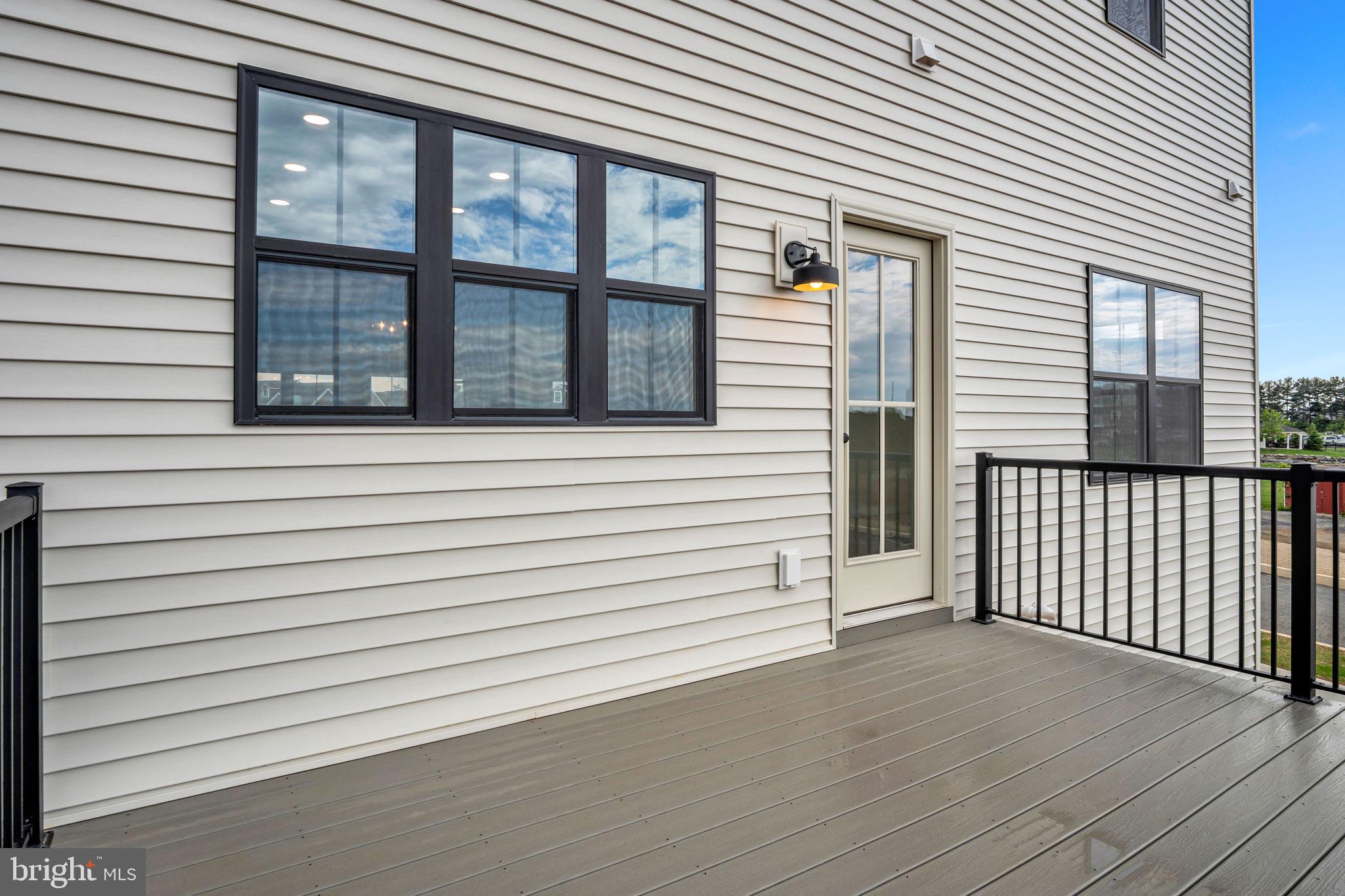 194 TRAILSIDE COURT
