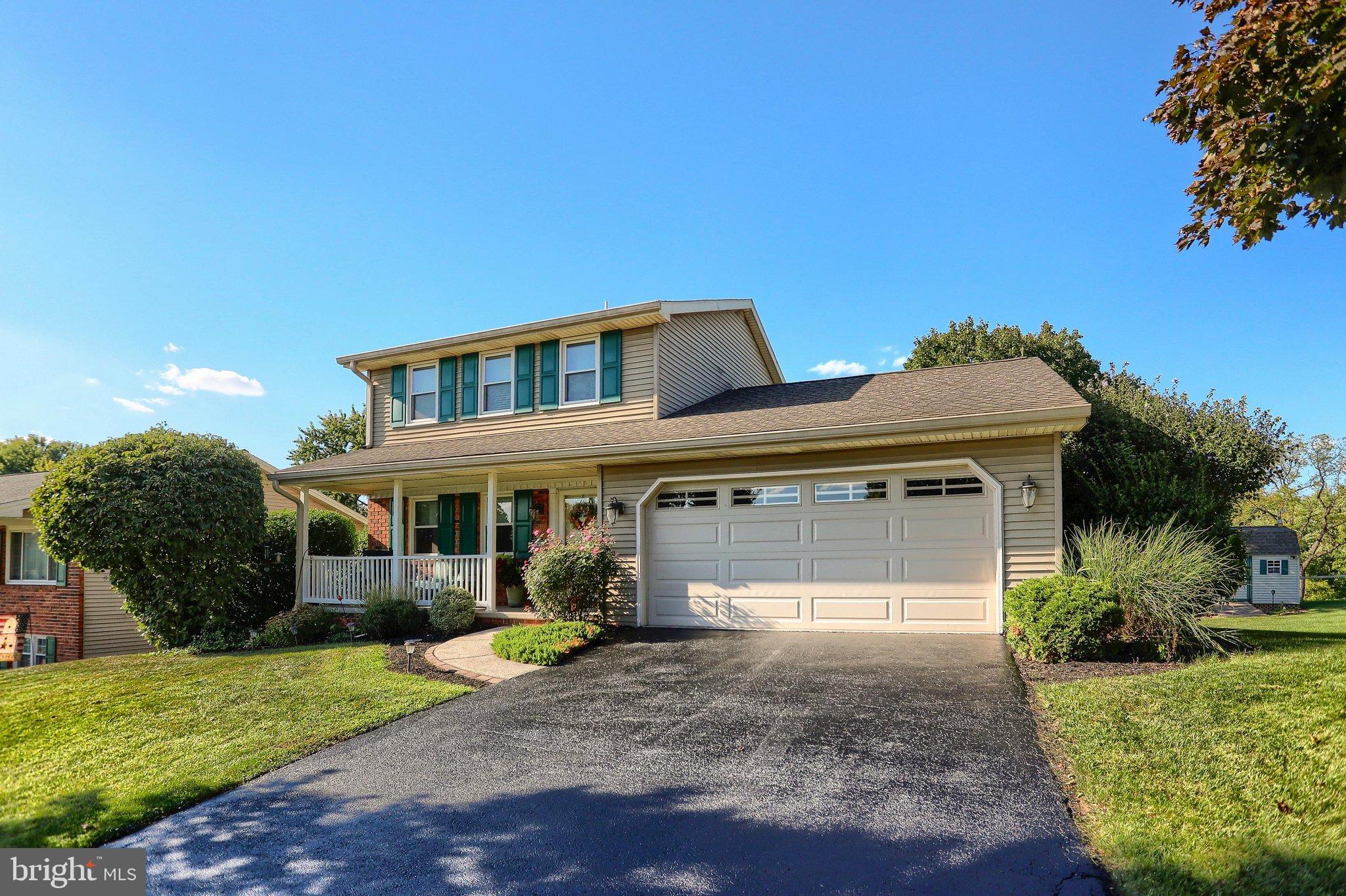 1460 WOODRIDGE DRIVE