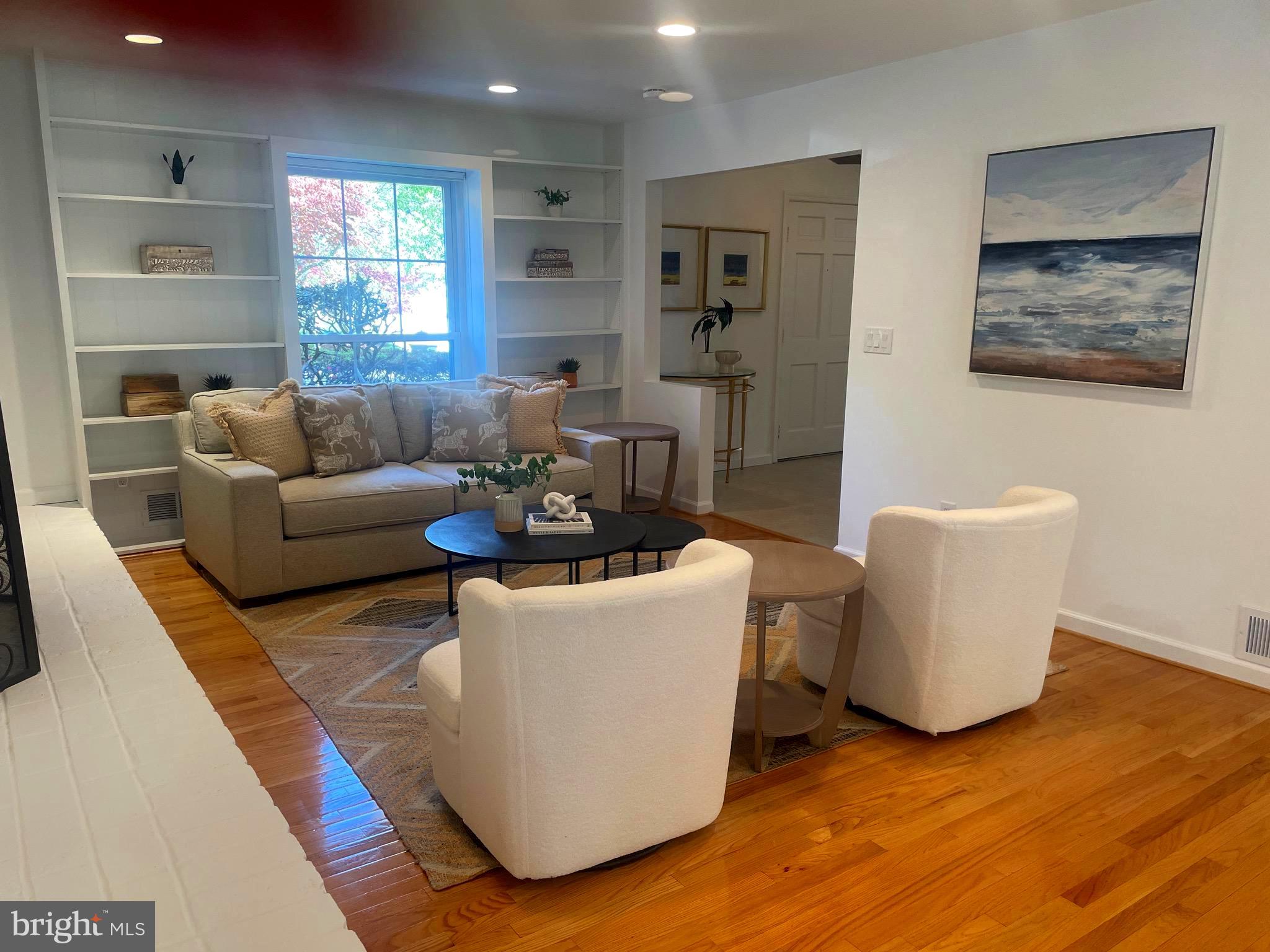 FOX HILLS - Residential