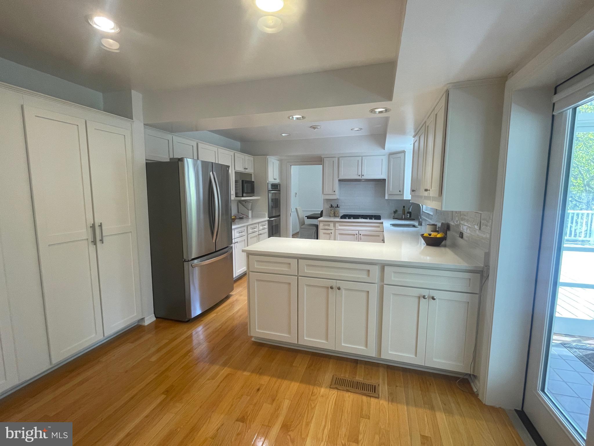 FOX HILLS - Residential