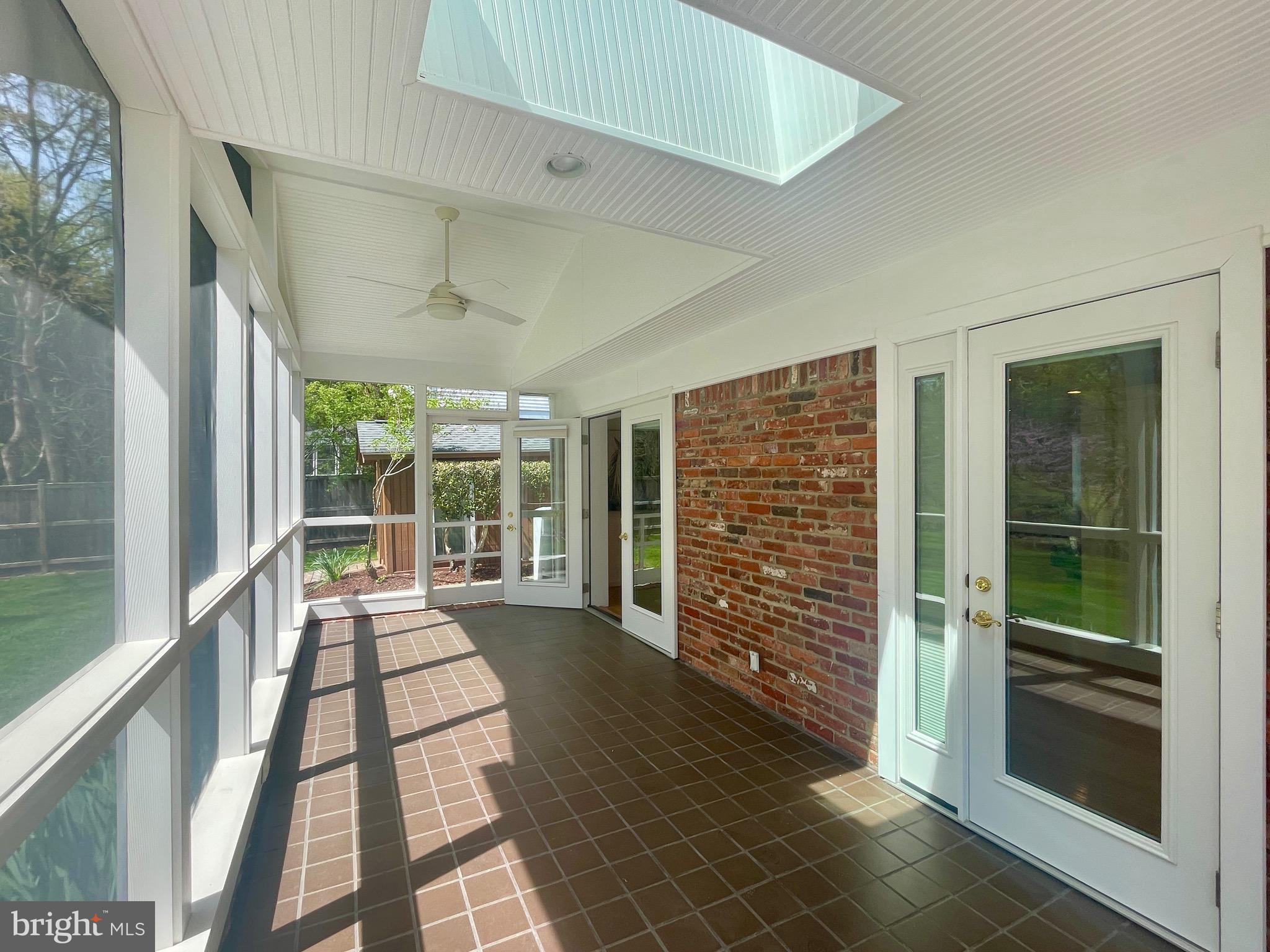 FOX HILLS - Residential