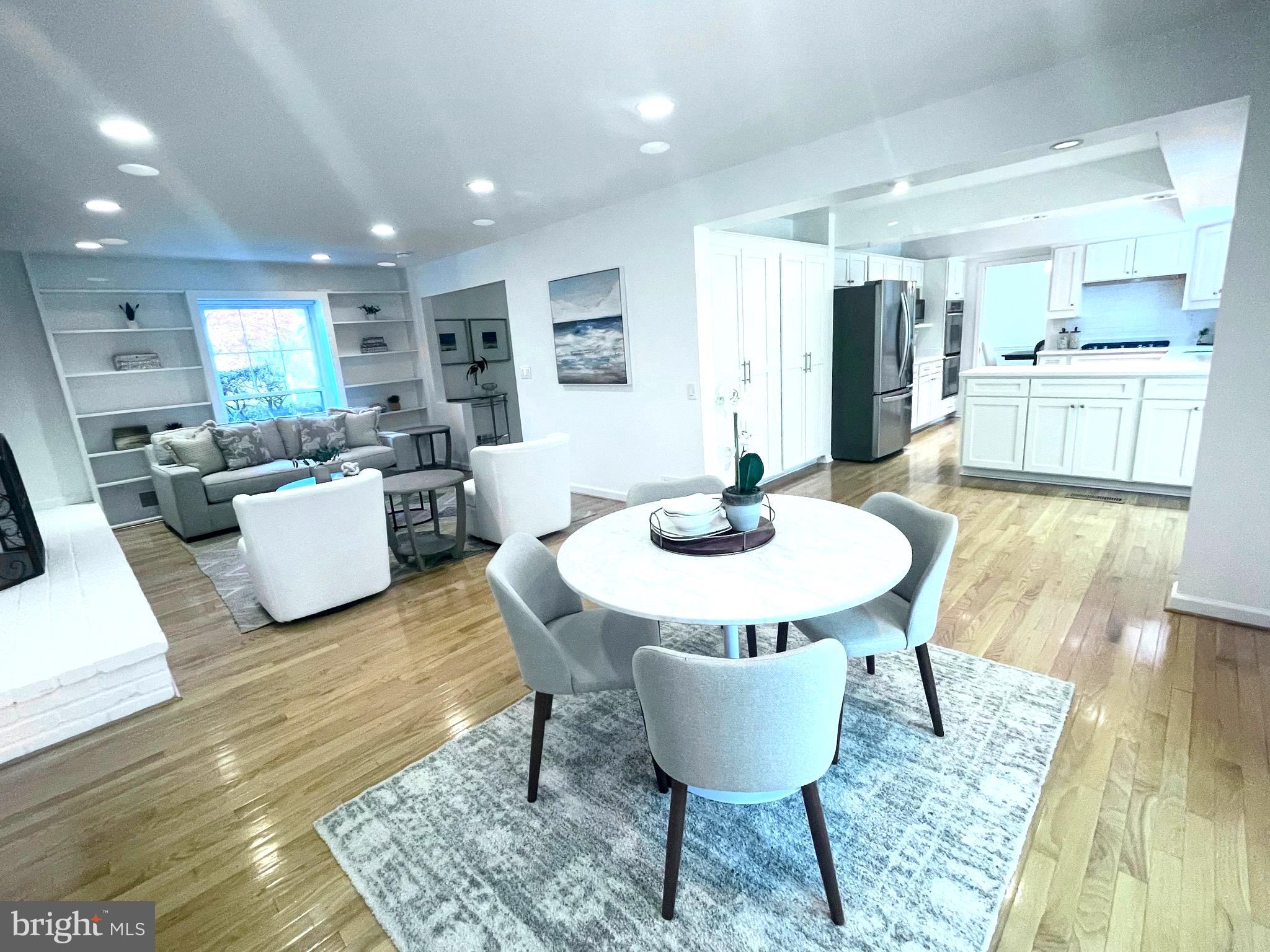 FOX HILLS - Residential