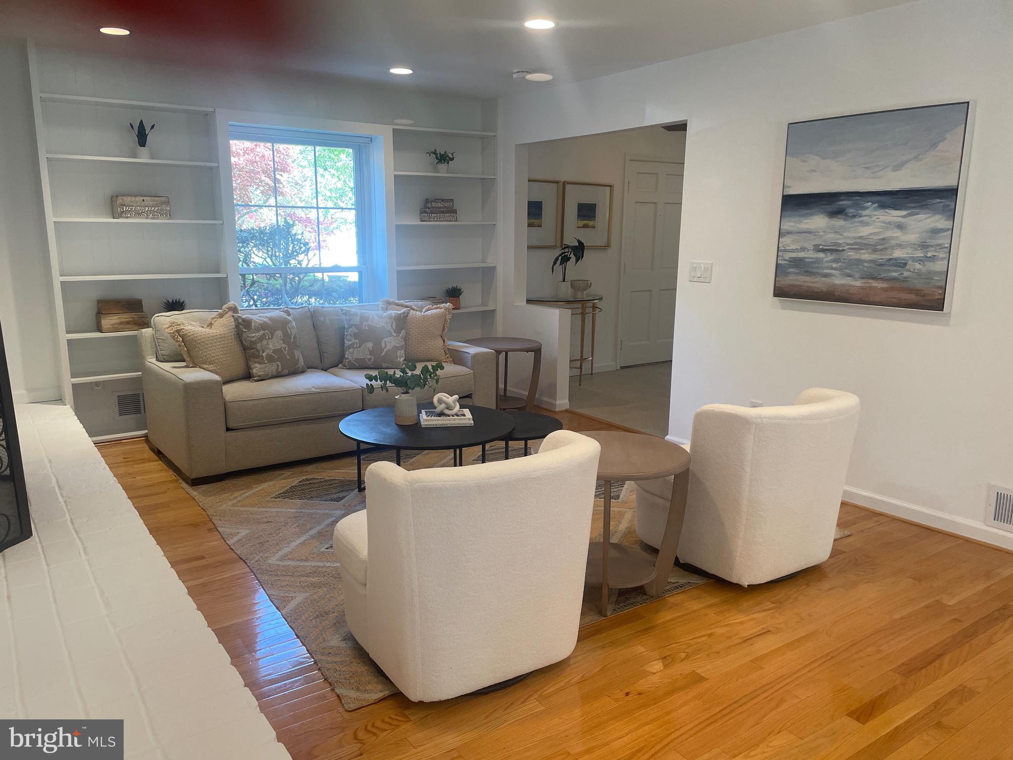 FOX HILLS - Residential