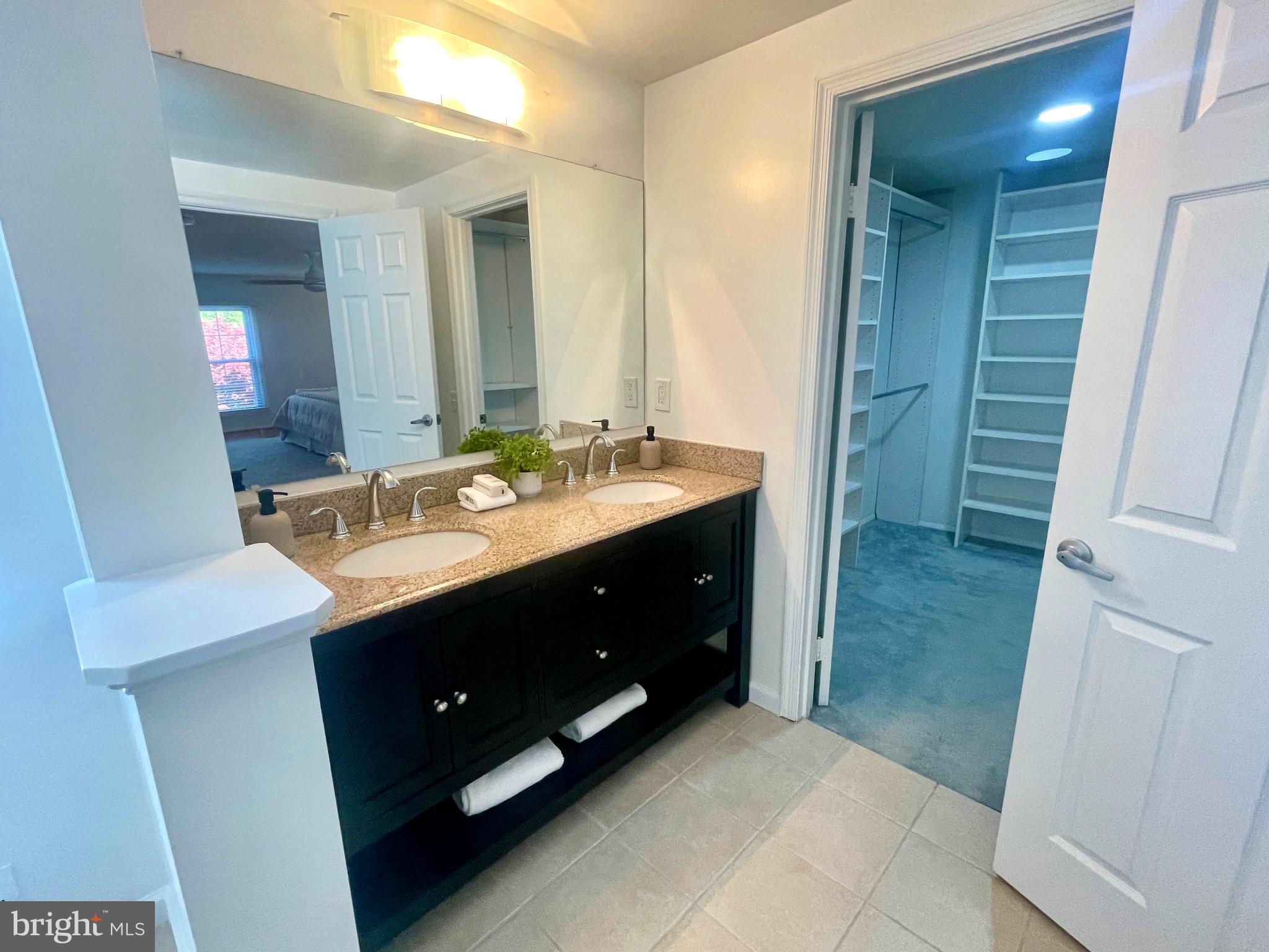 FOX HILLS - Residential