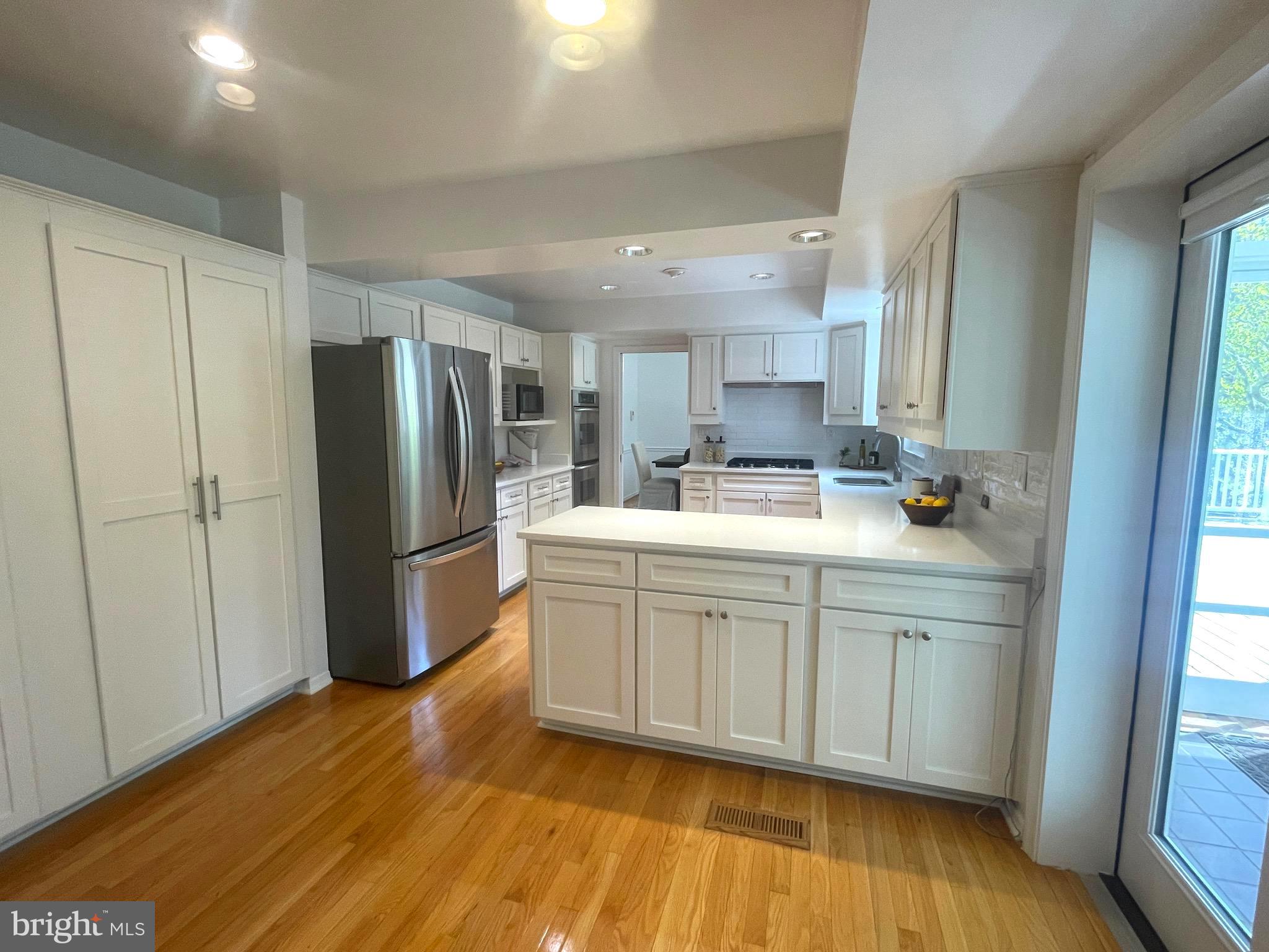 FOX HILLS - Residential