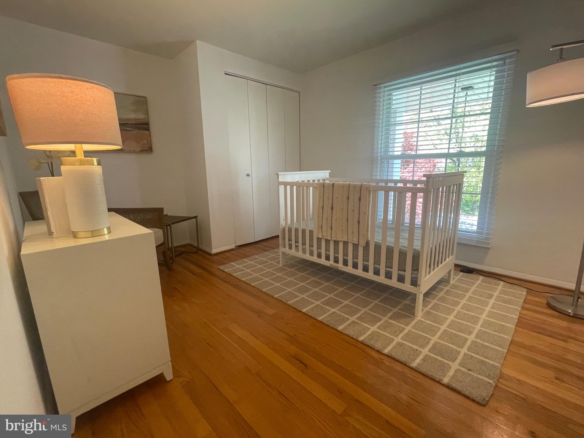 FOX HILLS - Residential