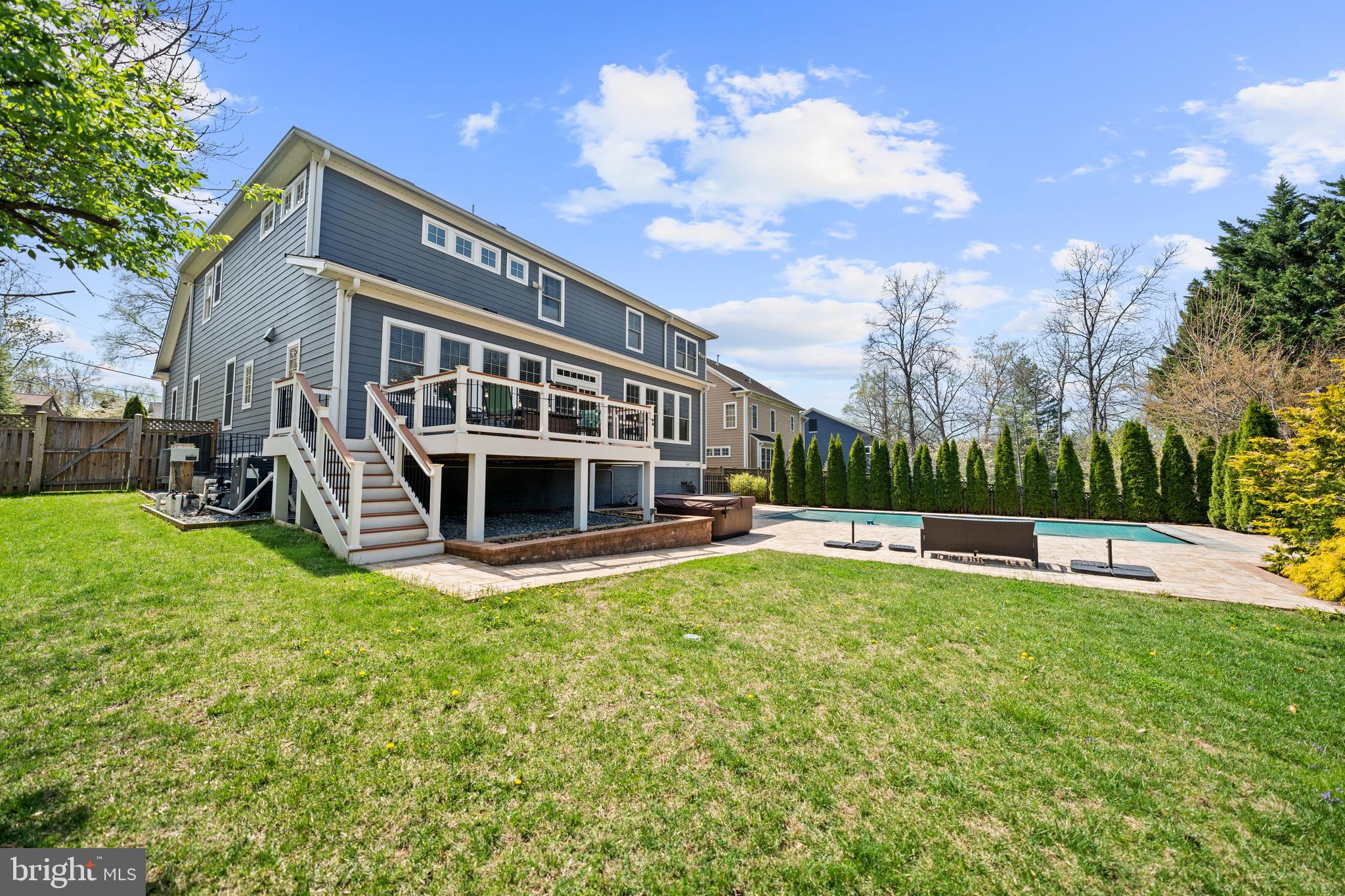 BURNING TREE VALLEY - Residential