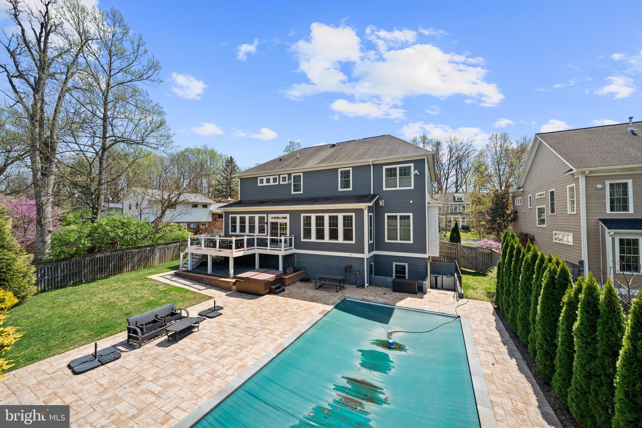 BURNING TREE VALLEY - Residential