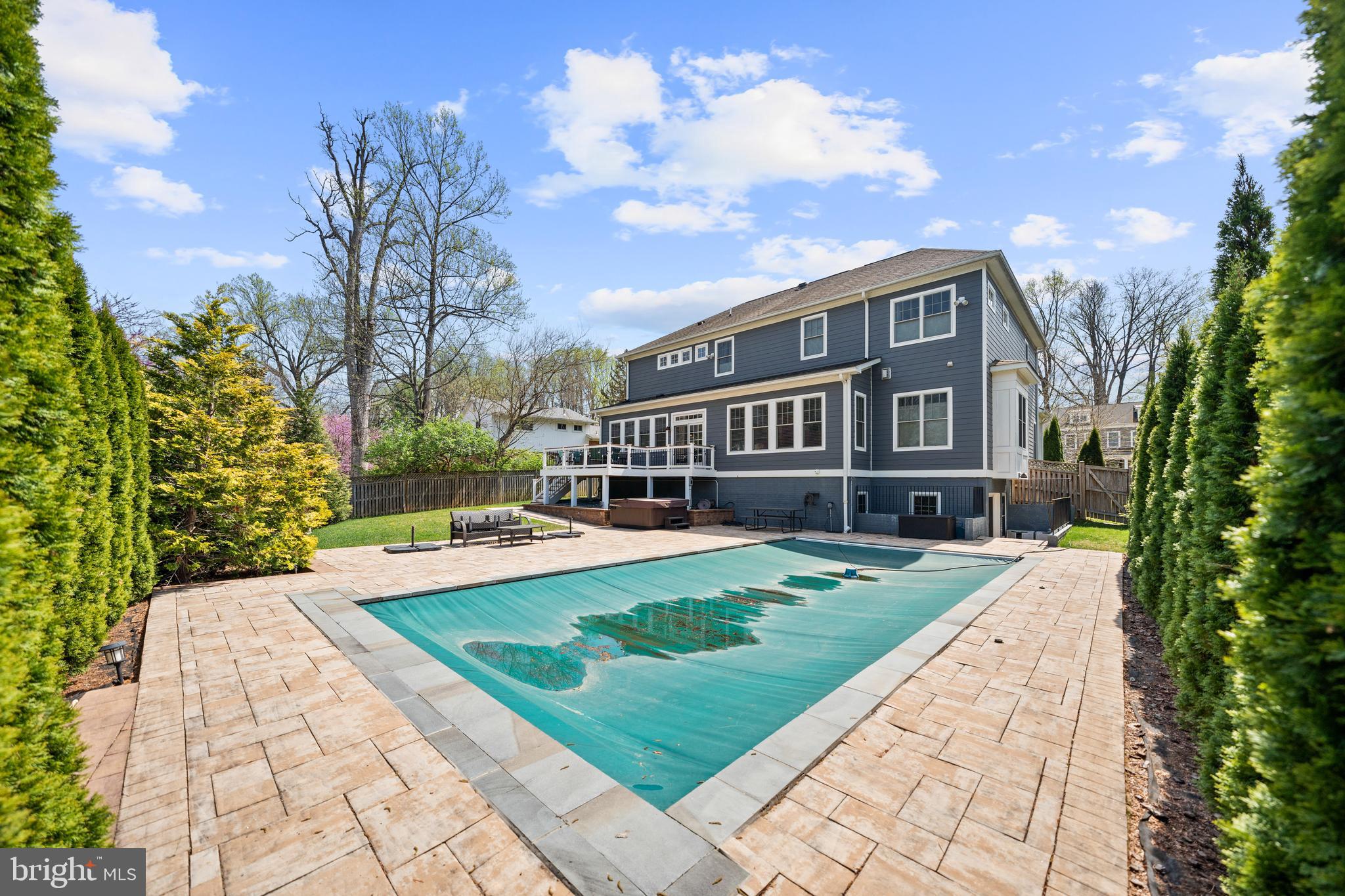 BURNING TREE VALLEY - Residential