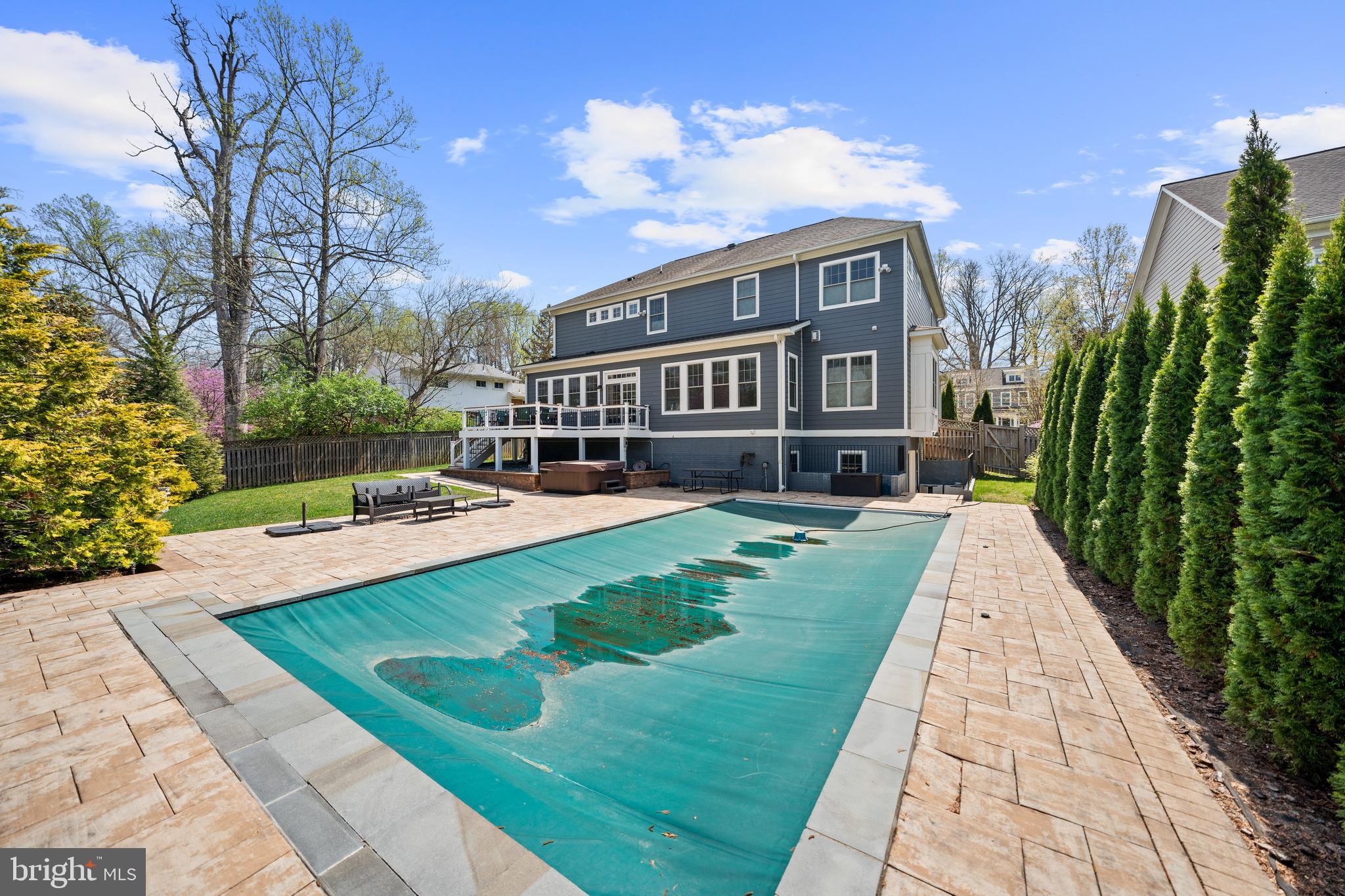 BURNING TREE VALLEY - Residential