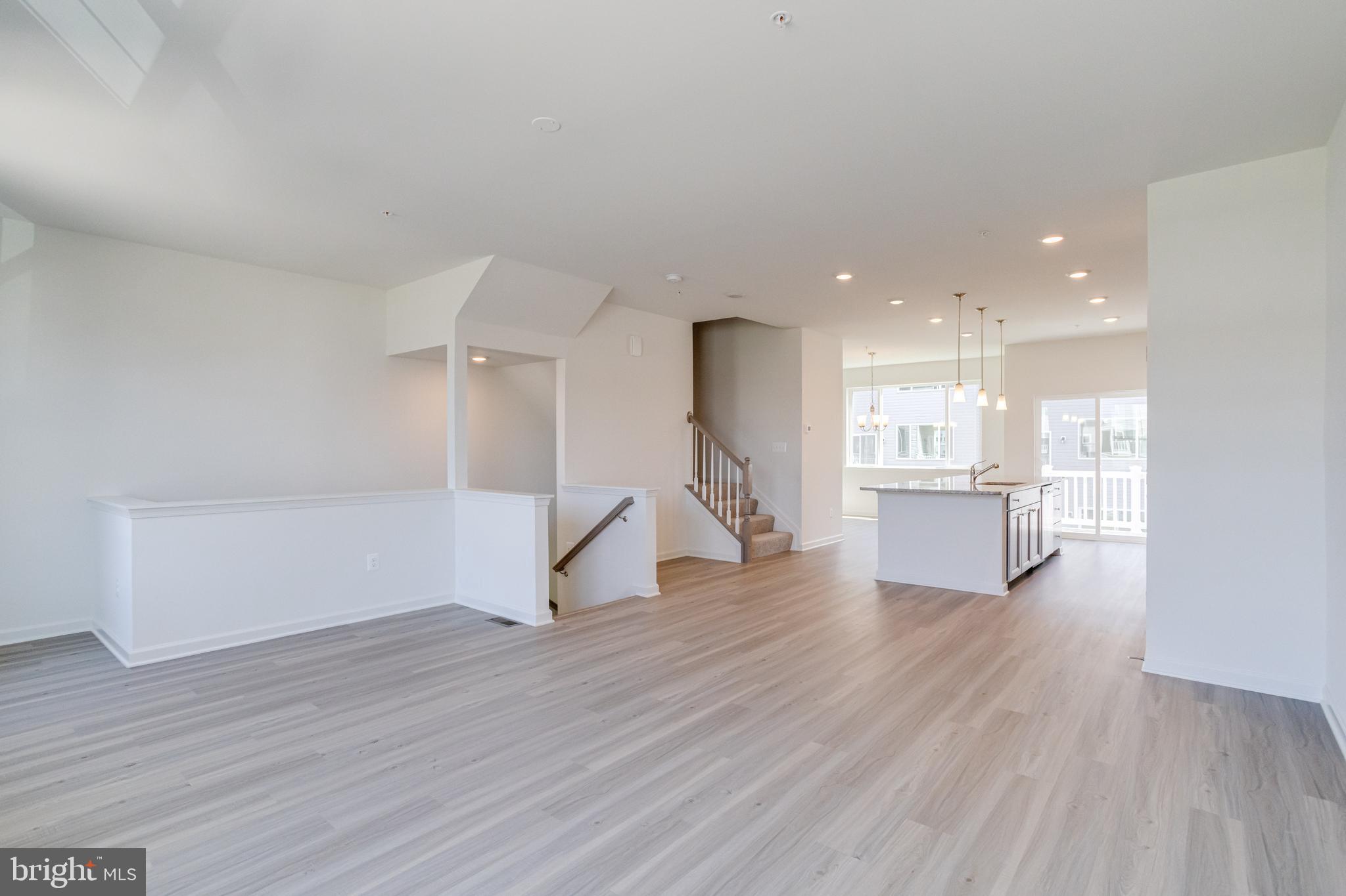 ELLENDALE - Residential Lease