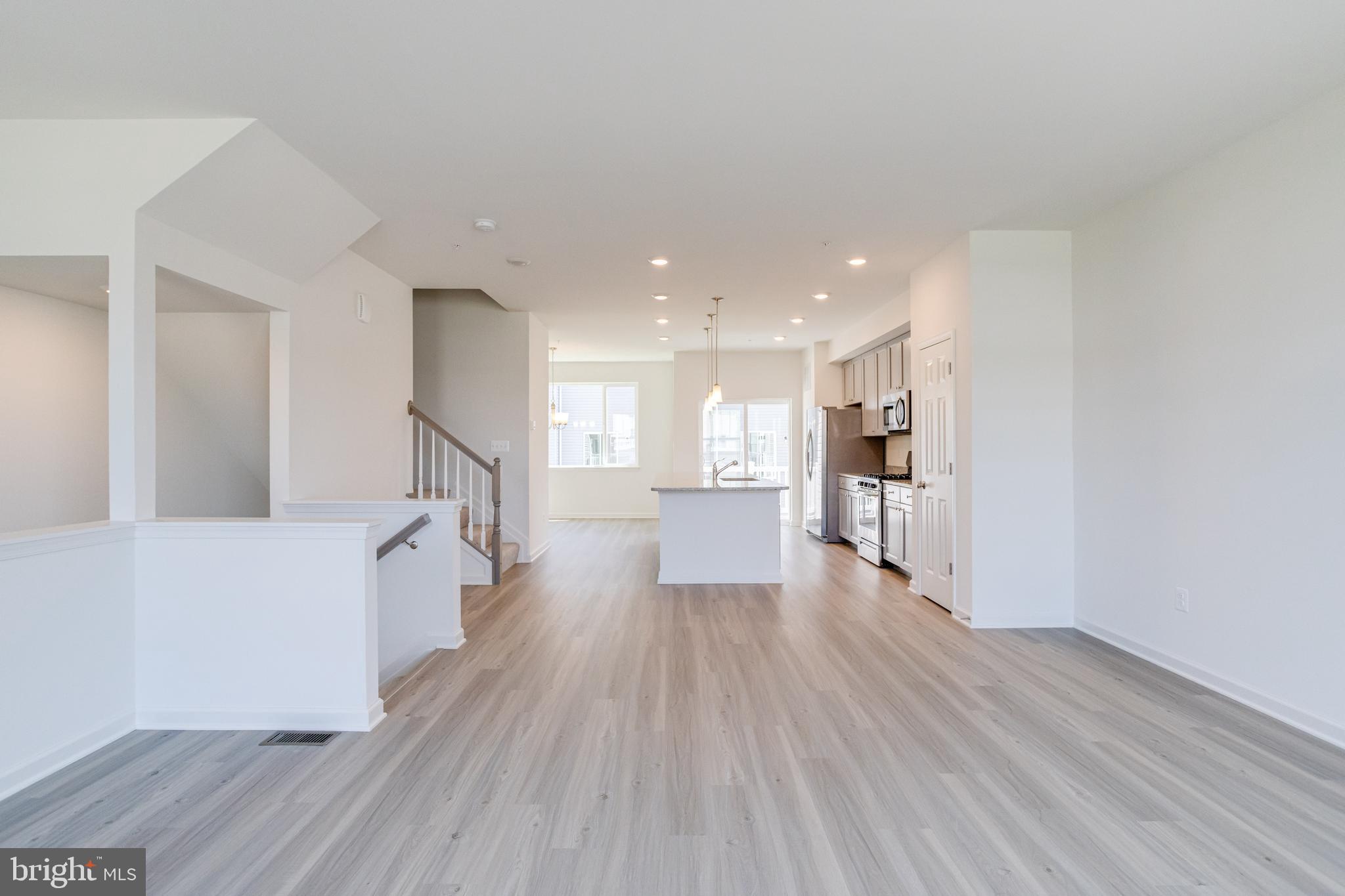 ELLENDALE - Residential Lease