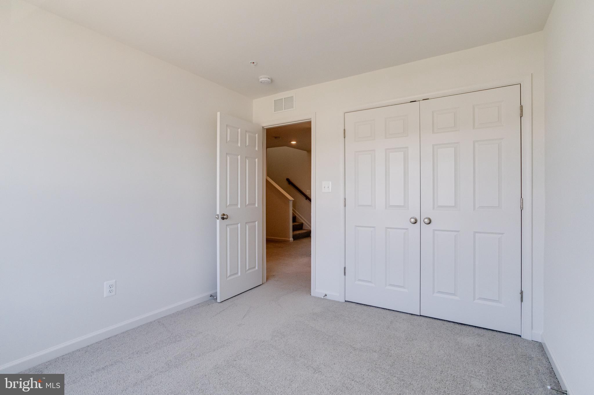 ELLENDALE - Residential Lease