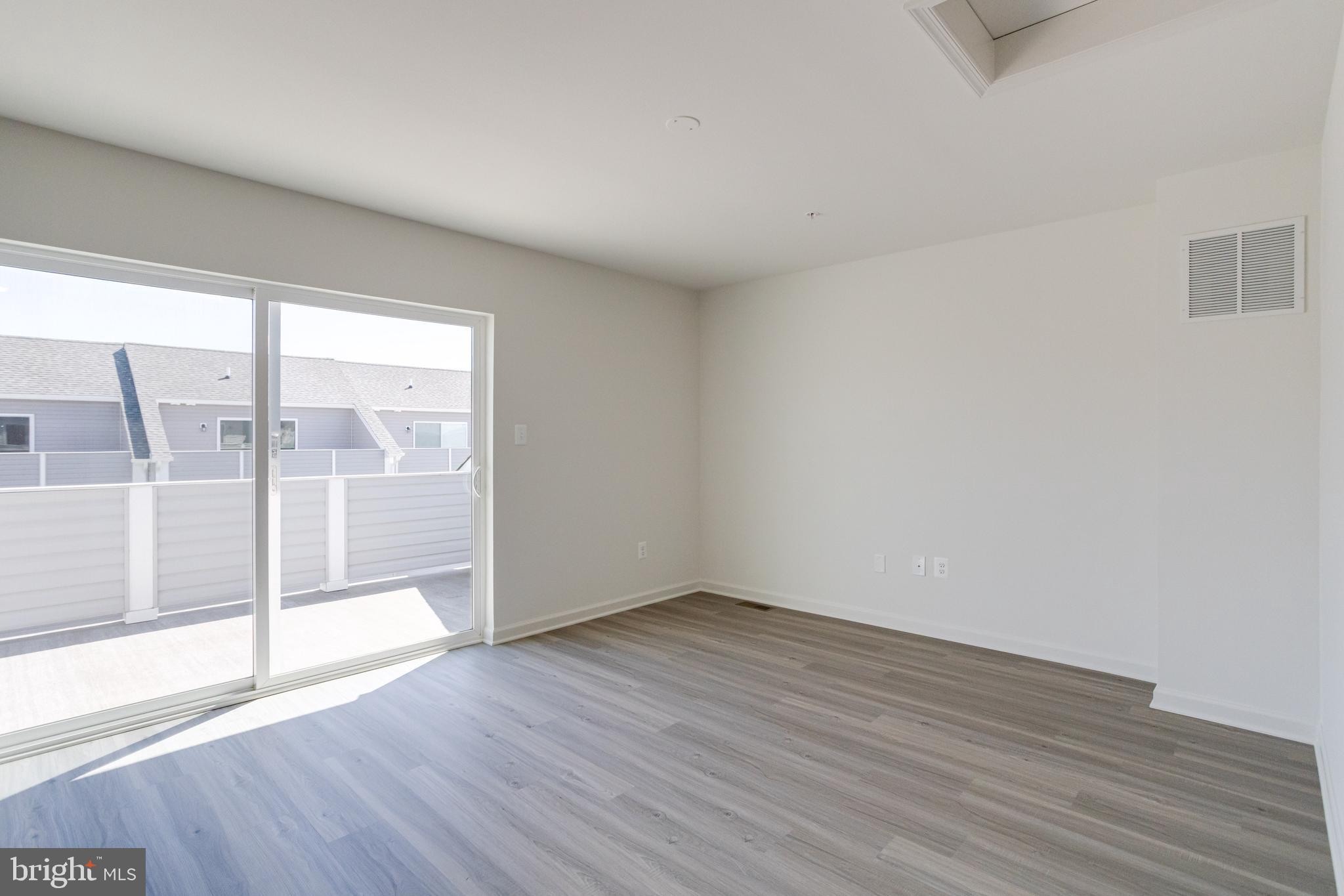 ELLENDALE - Residential Lease