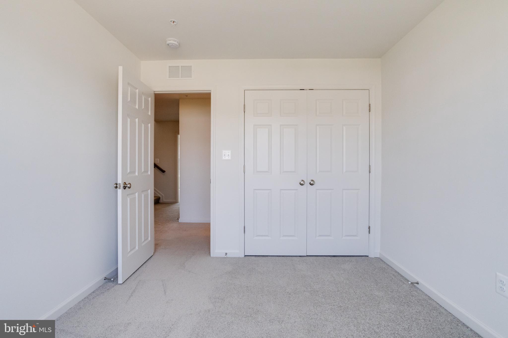 ELLENDALE - Residential Lease