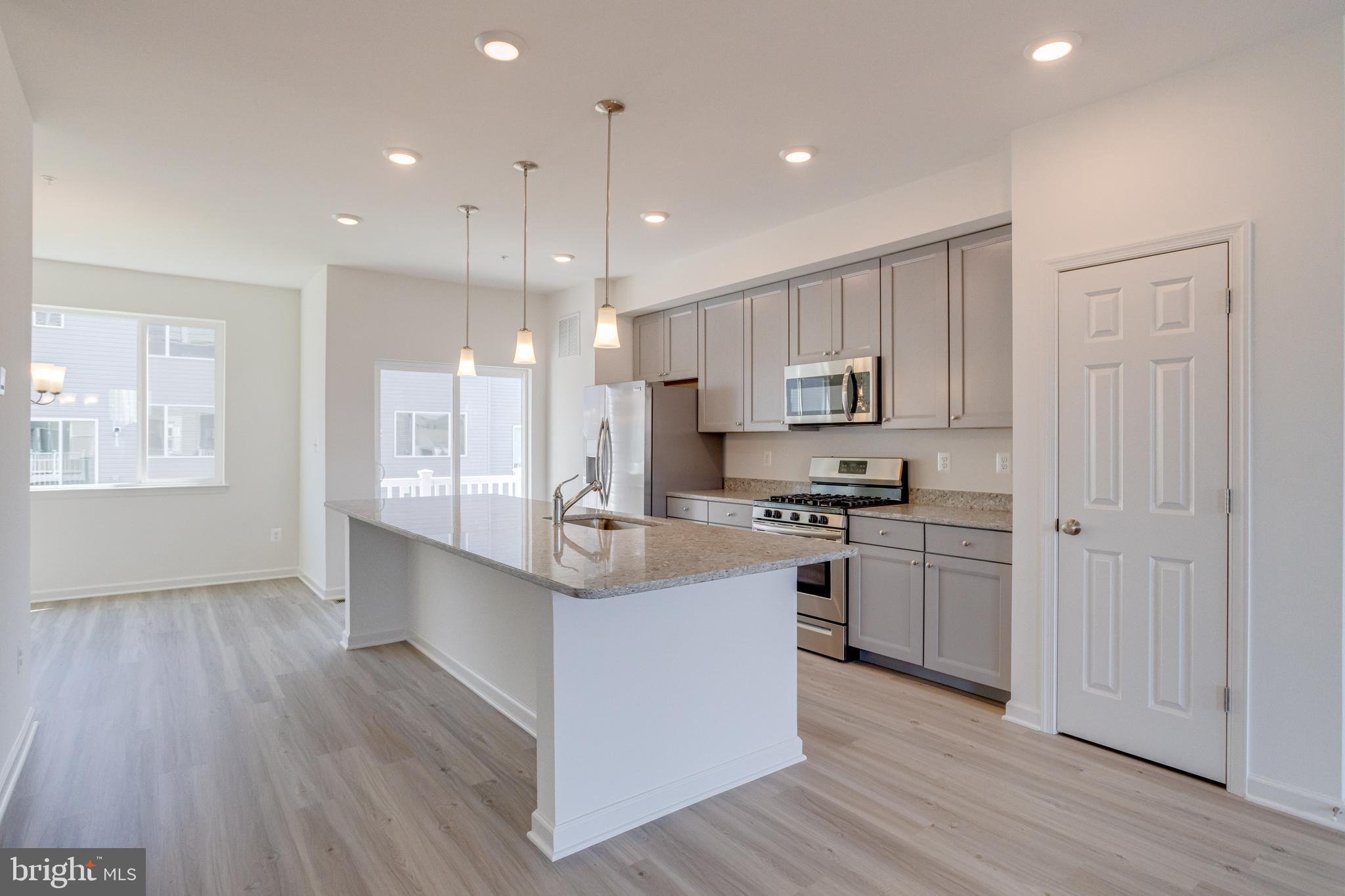 ELLENDALE - Residential Lease