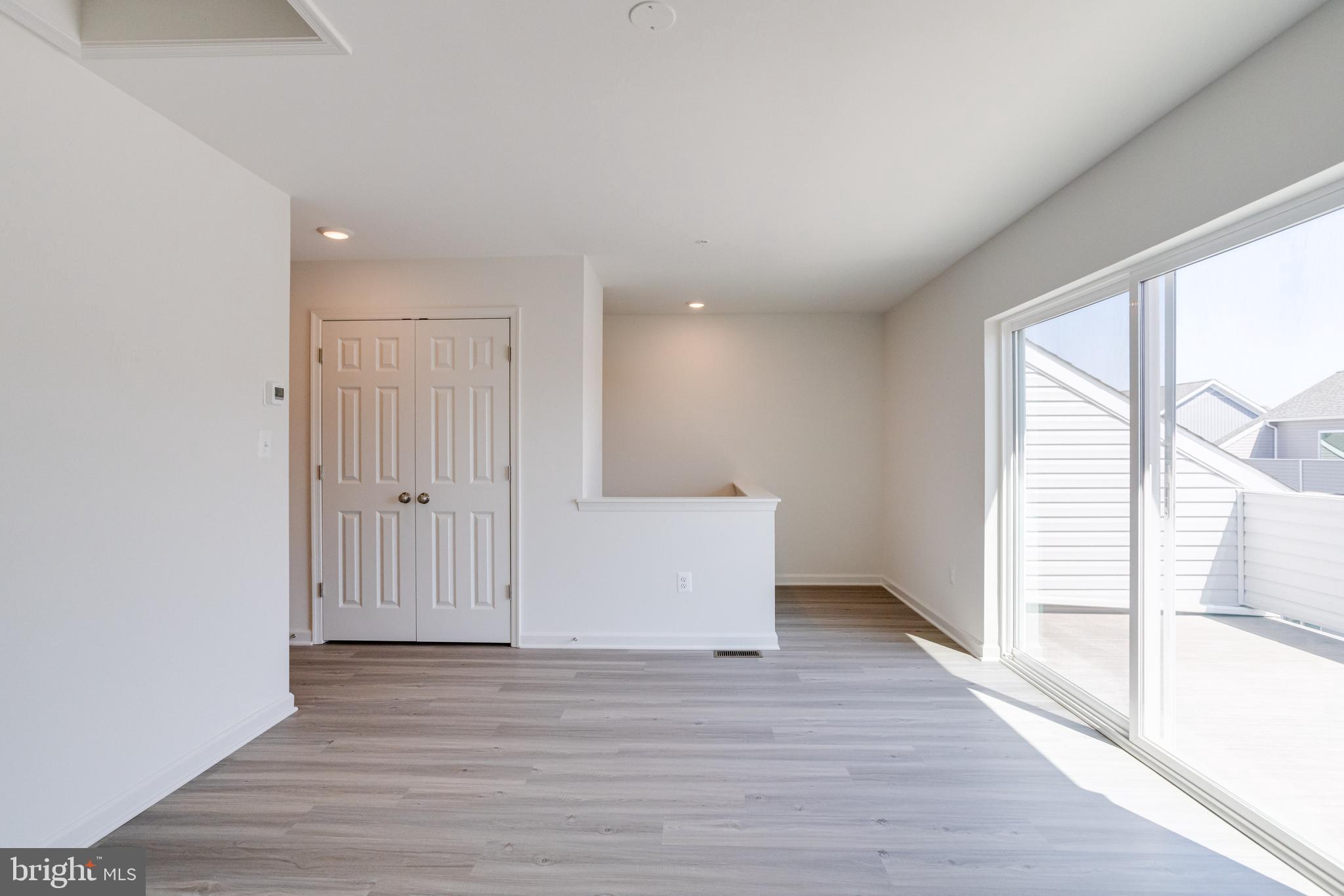 ELLENDALE - Residential Lease