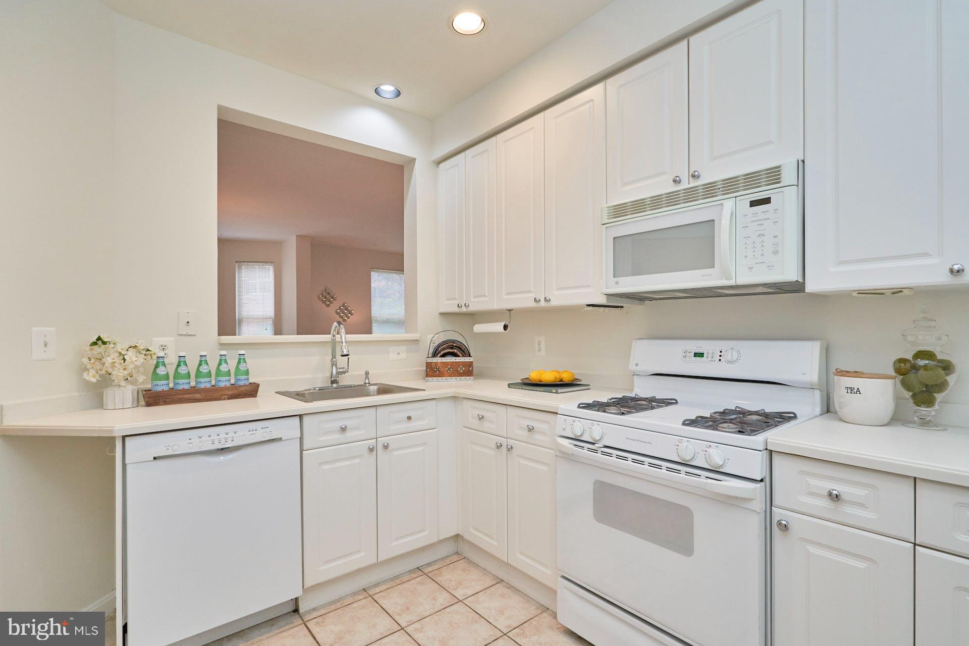 STRATFORD CONDOMINIUMS - Residential