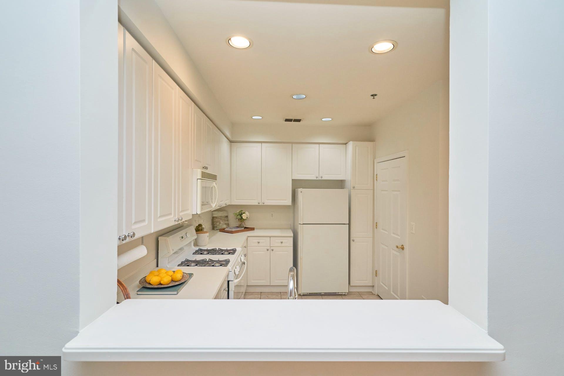 STRATFORD CONDOMINIUMS - Residential