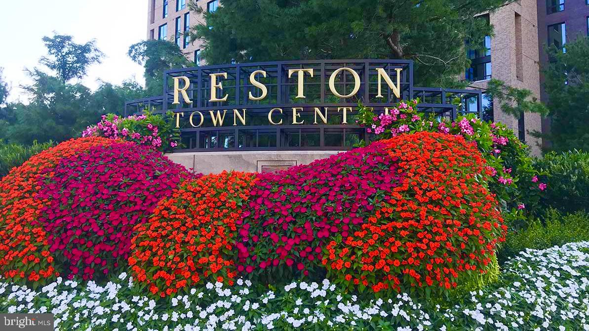 STRATFORD CONDOMINIUMS - Residential