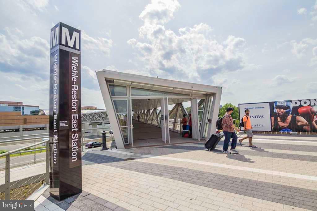 STRATFORD CONDOMINIUMS - Residential