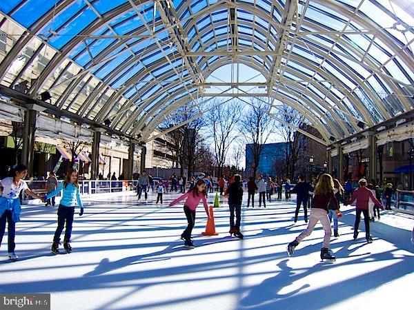 STRATFORD CONDOMINIUMS - Residential