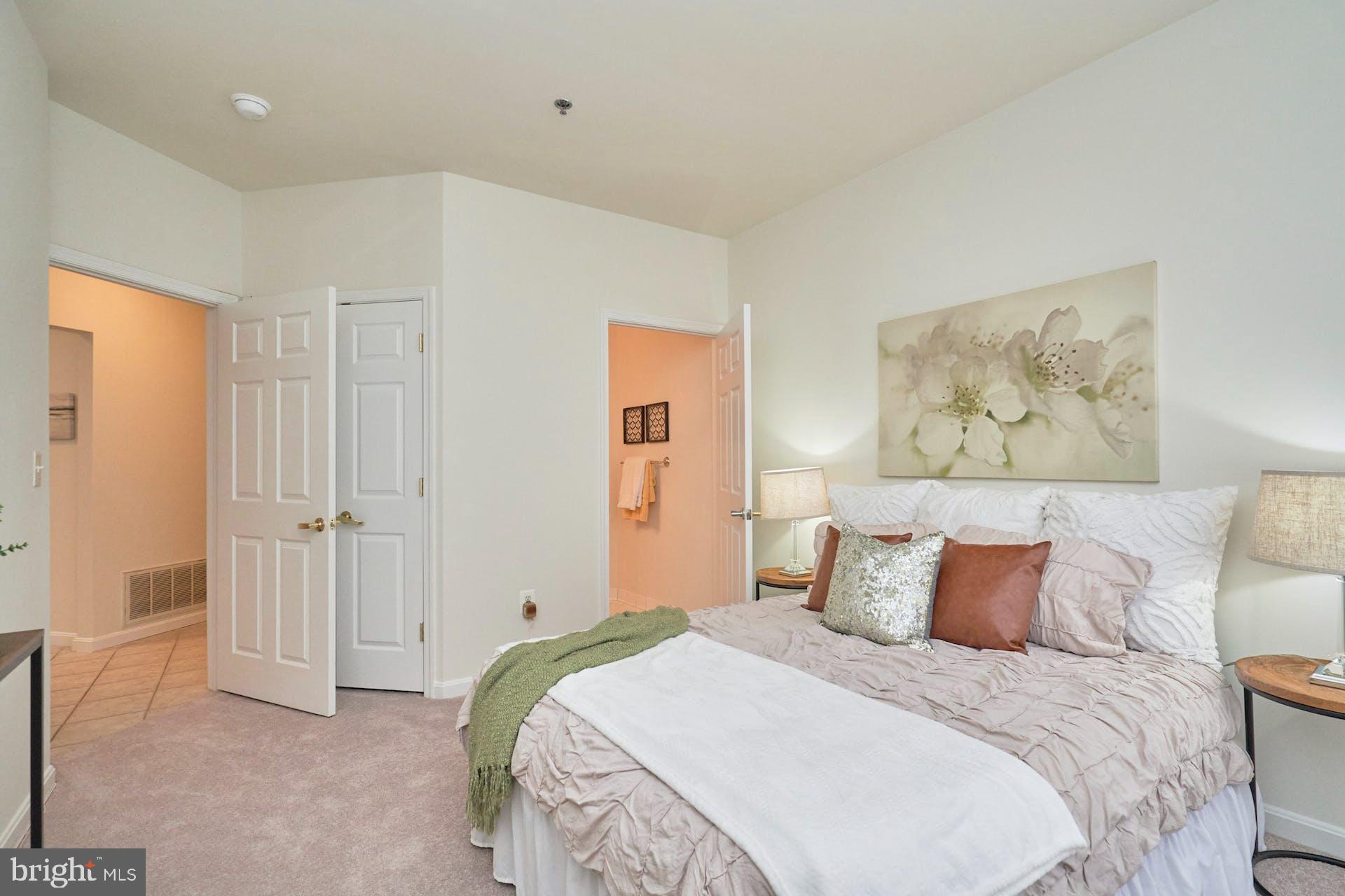 STRATFORD CONDOMINIUMS - Residential