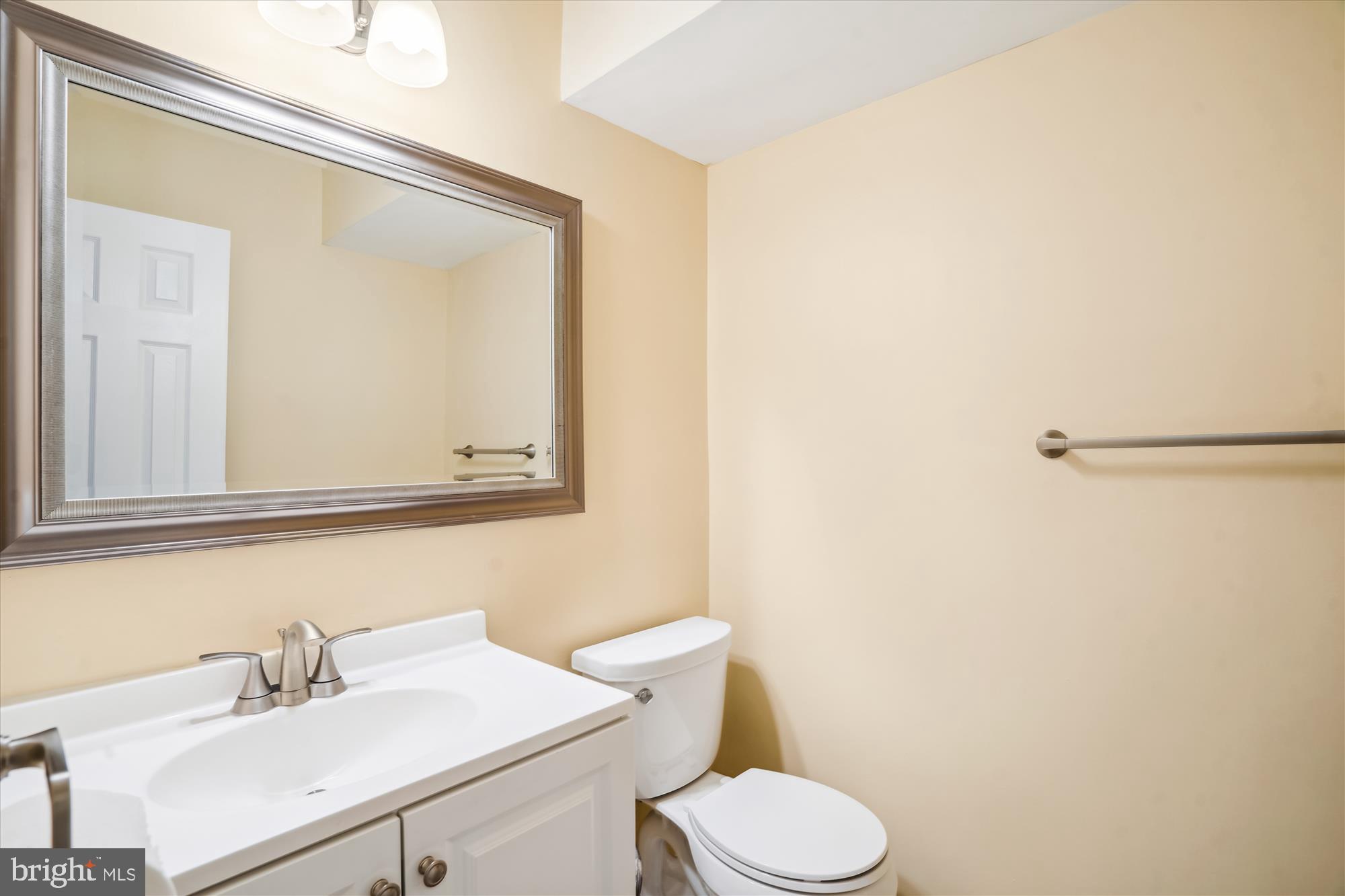 STKBRDGE AT TANGLWD COD - Residential Lease