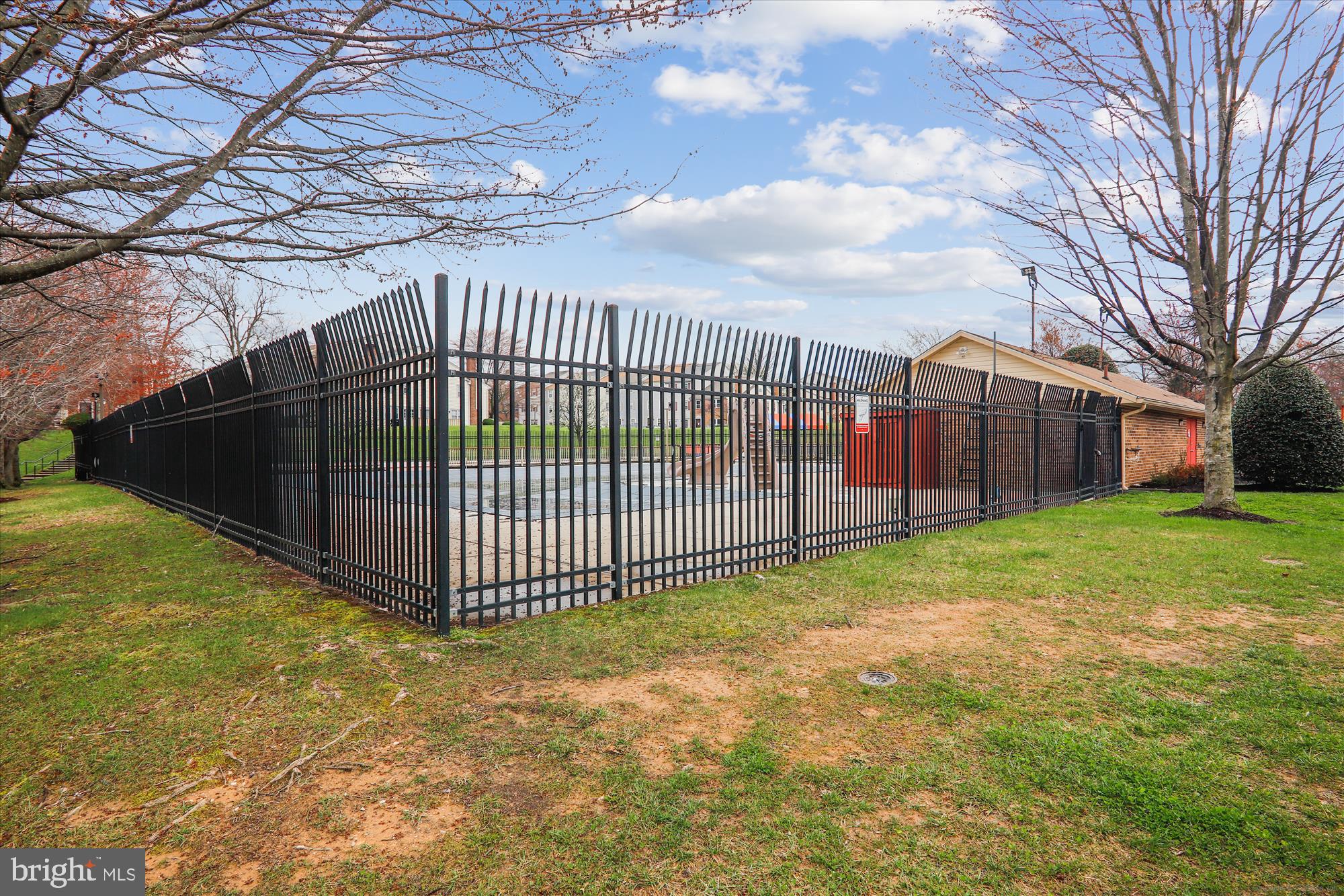 STKBRDGE AT TANGLWD COD - Residential Lease