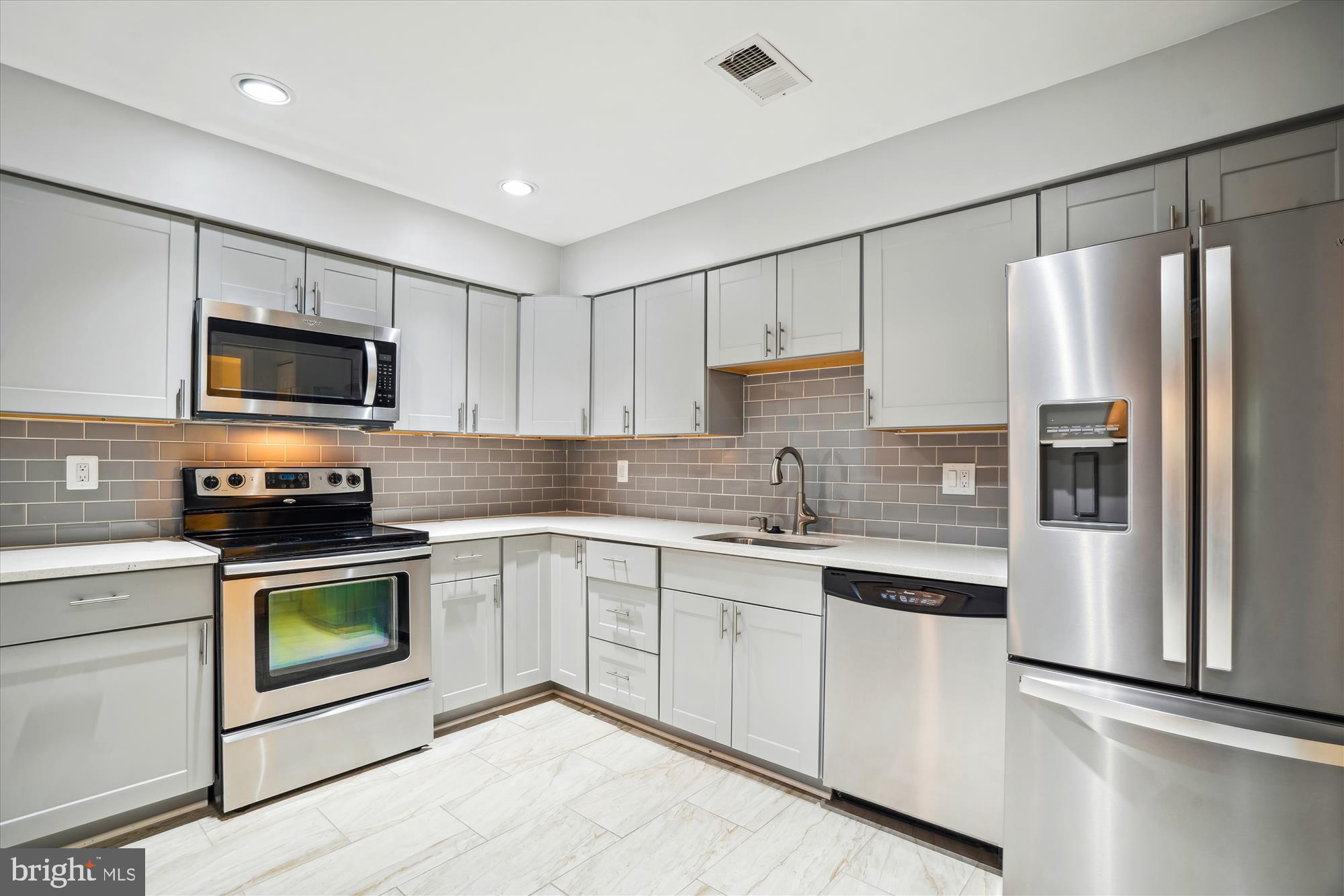 STKBRDGE AT TANGLWD COD - Residential Lease