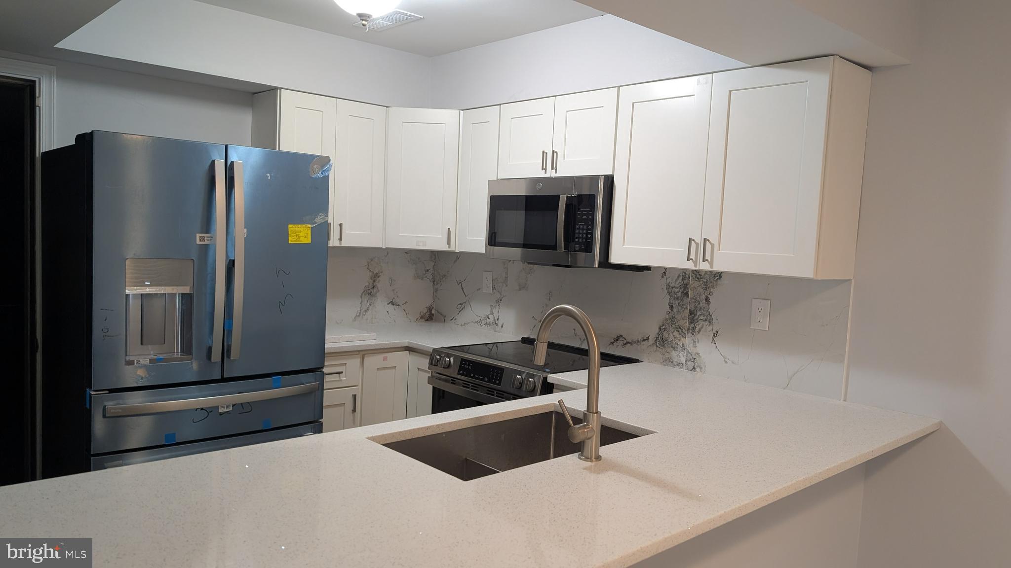 EVERGREEN ESTATES - Residential Lease