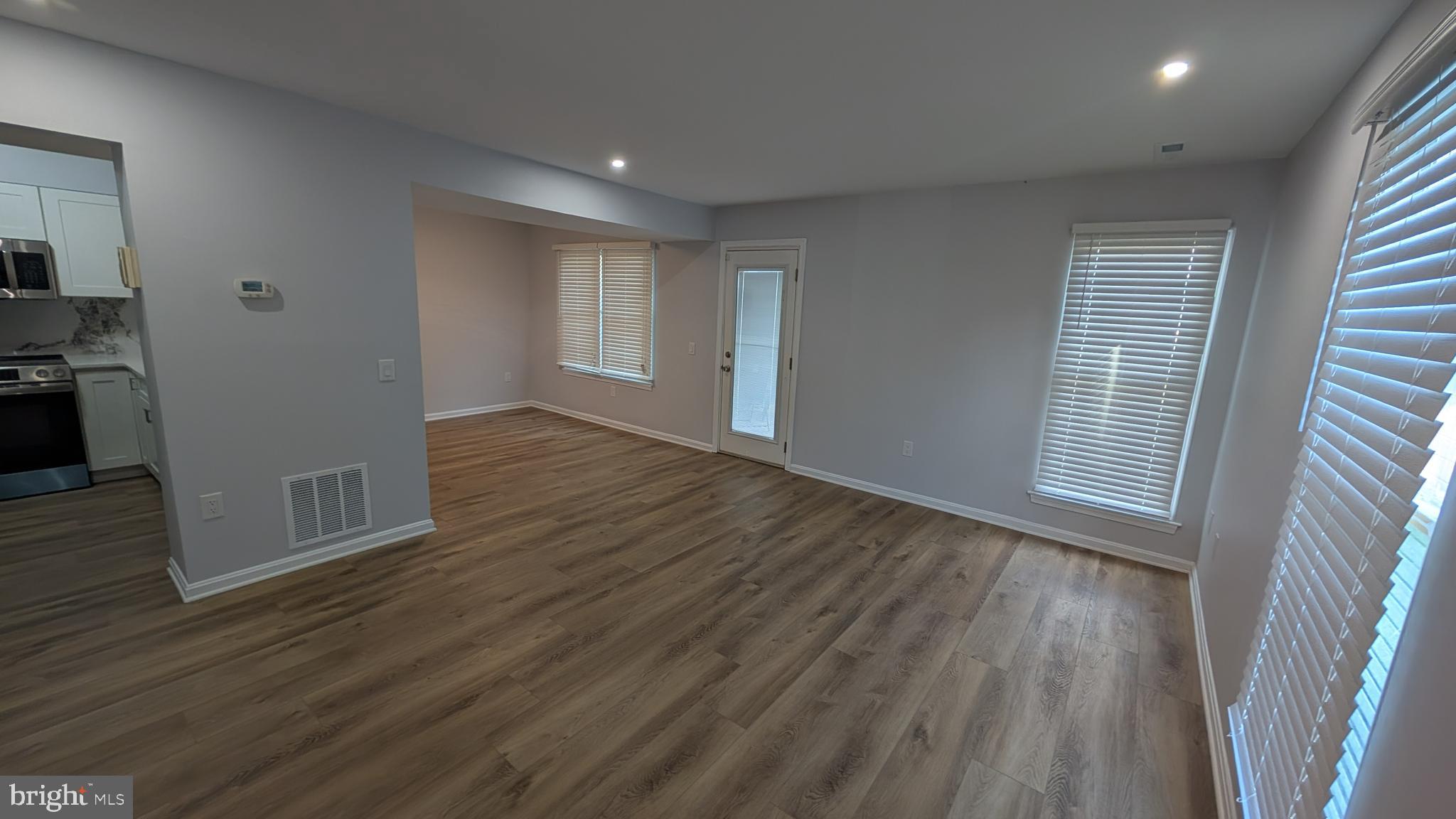 EVERGREEN ESTATES - Residential Lease