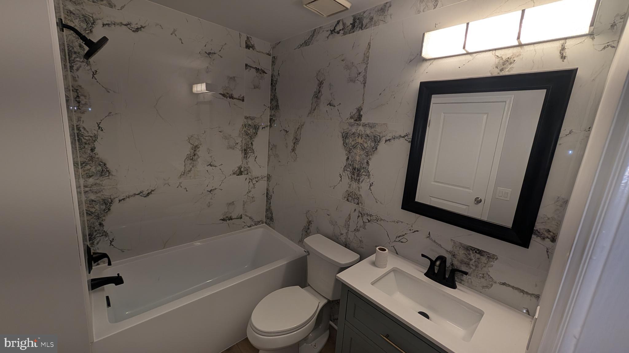 EVERGREEN ESTATES - Residential Lease